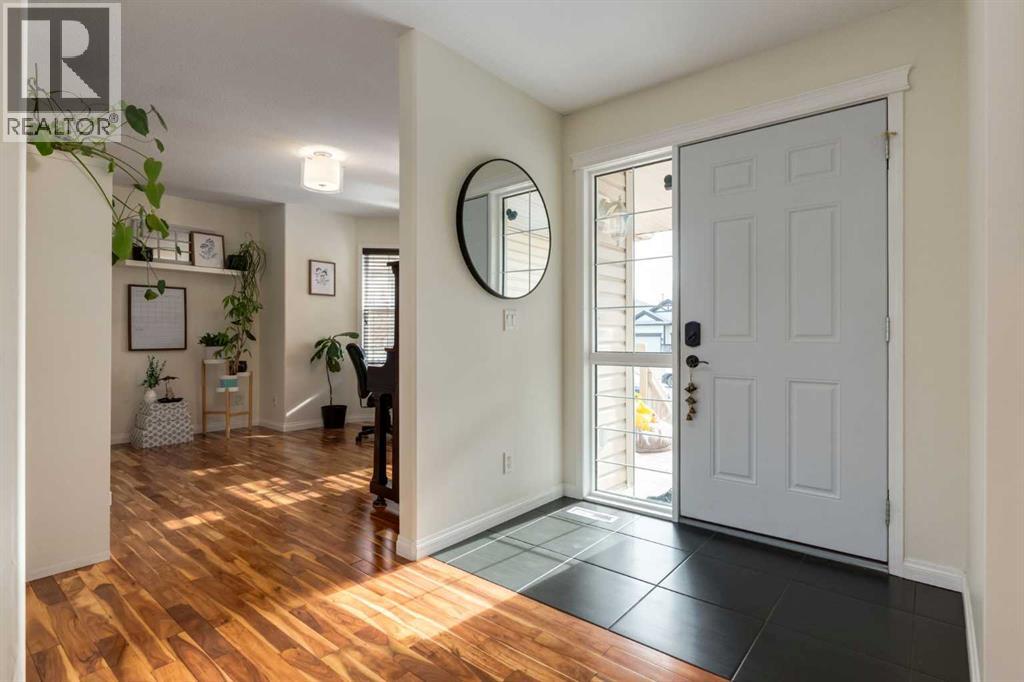 168 West Creek Pond, Chestermere, Alberta  T1X 1H4 - Photo 4 - A2287391