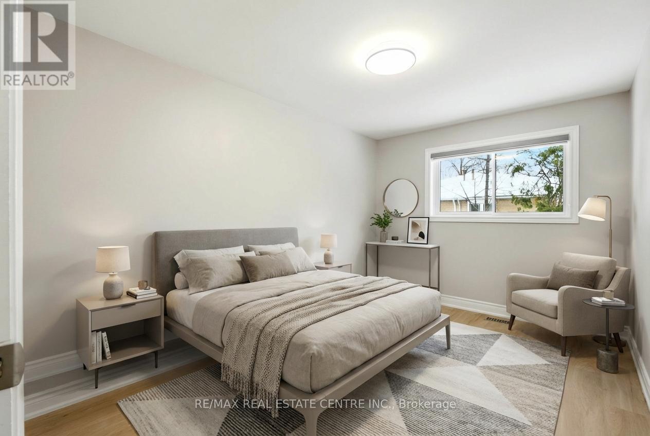 35 Regatta Crescent, Toronto, Ontario  M2R 2X7 - Photo 10 - C12803124