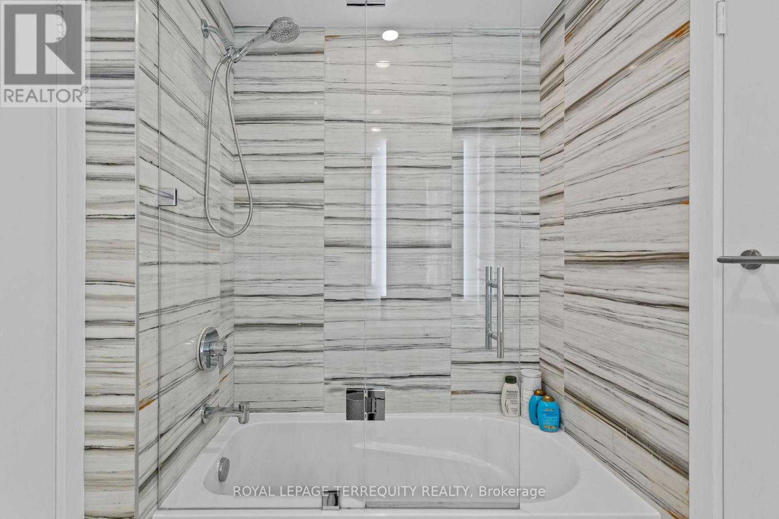 1201 - 199 Richmond Street W, Toronto, Ontario  M5V 0H4 - Photo 13 - C12803192