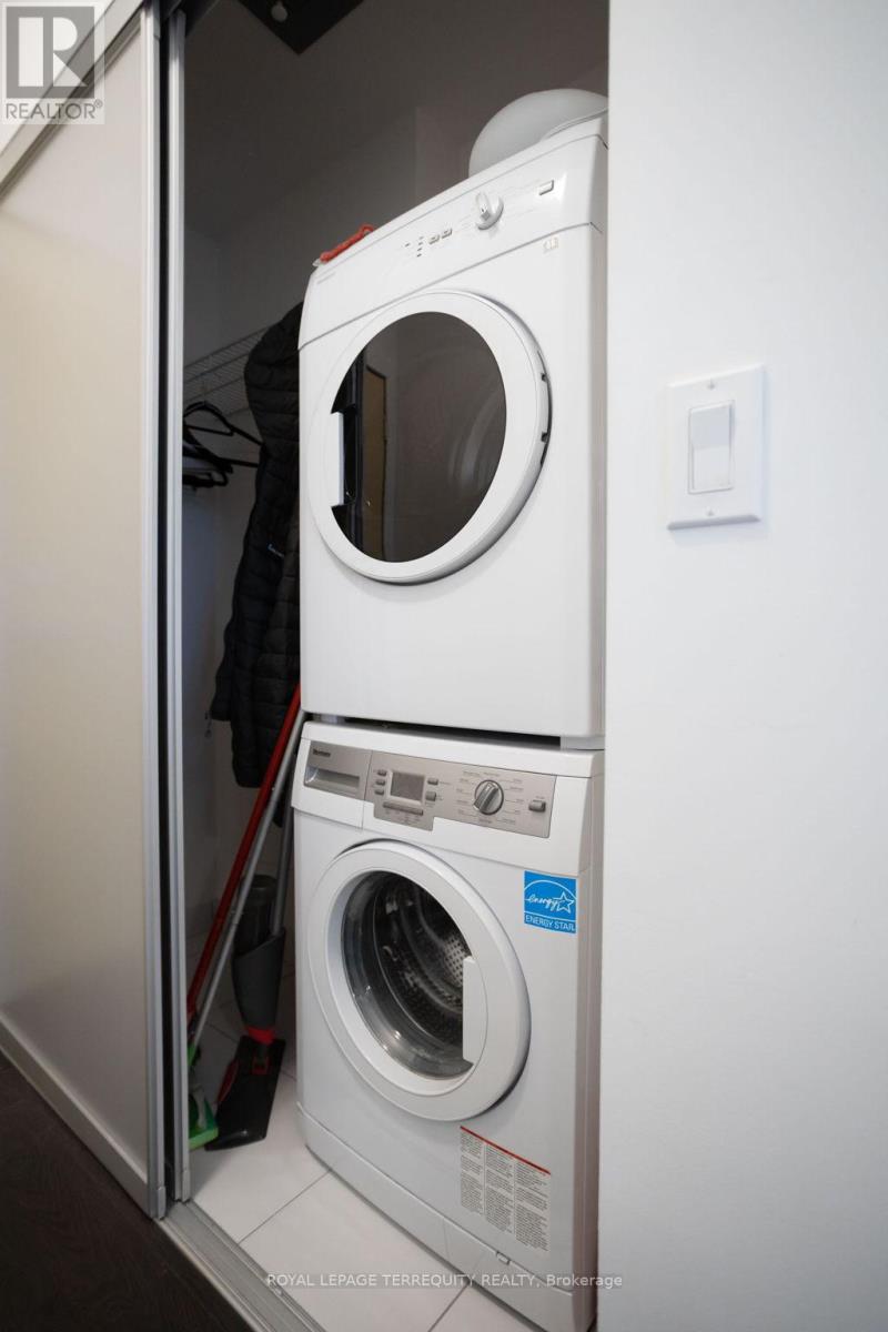 1201 - 199 Richmond Street W, Toronto, Ontario  M5V 0H4 - Photo 9 - C12803192