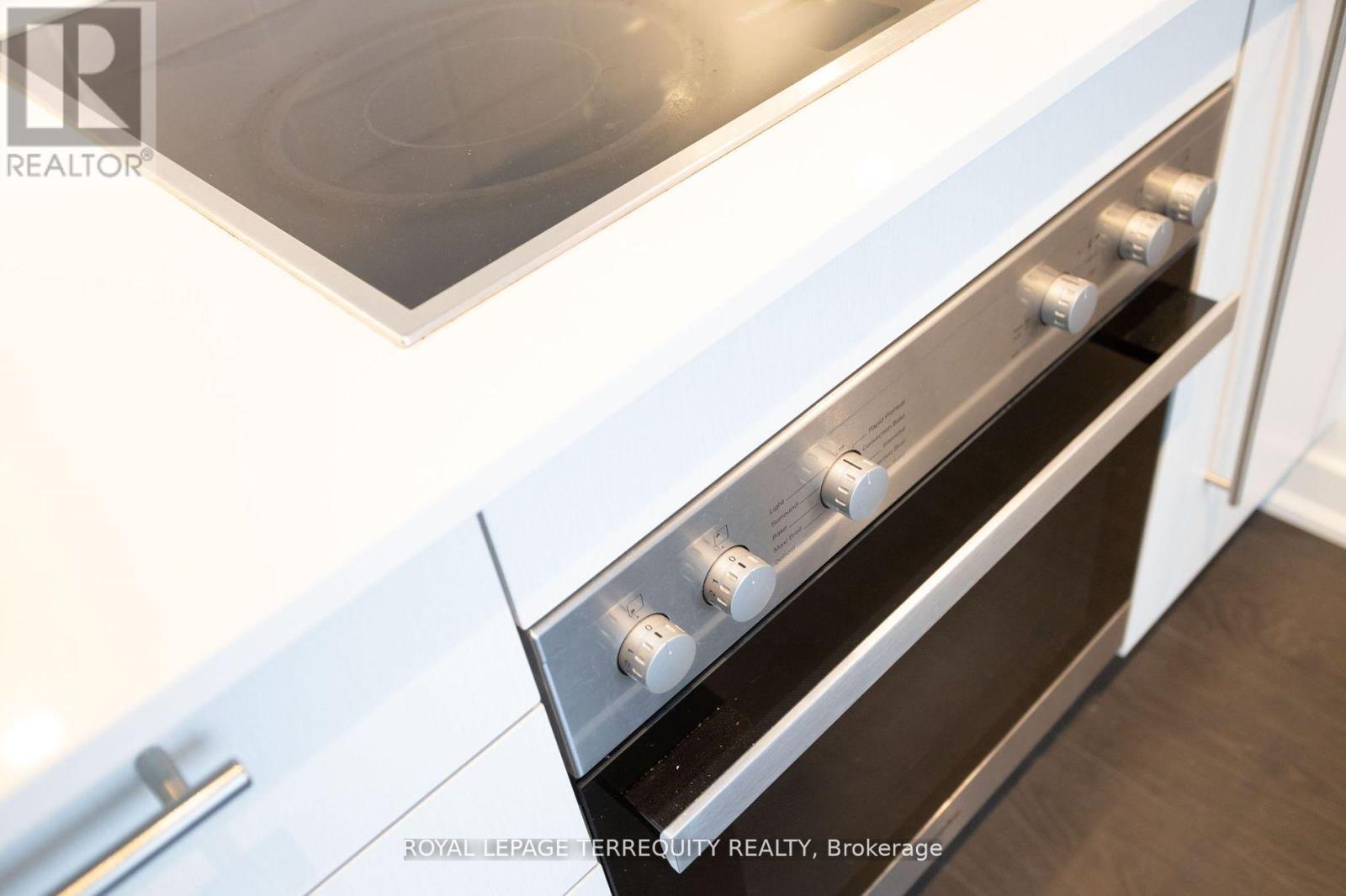 1201 - 199 Richmond Street W, Toronto, Ontario  M5V 0H4 - Photo 12 - C12803208