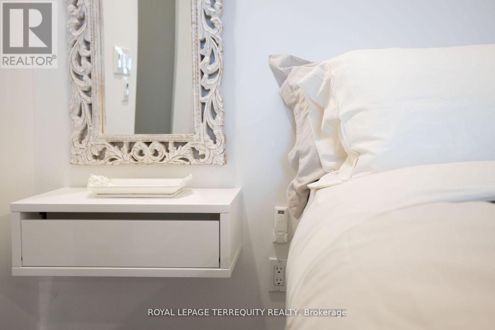 1201 - 199 Richmond Street W, Toronto, Ontario  M5V 0H4 - Photo 16 - C12803208