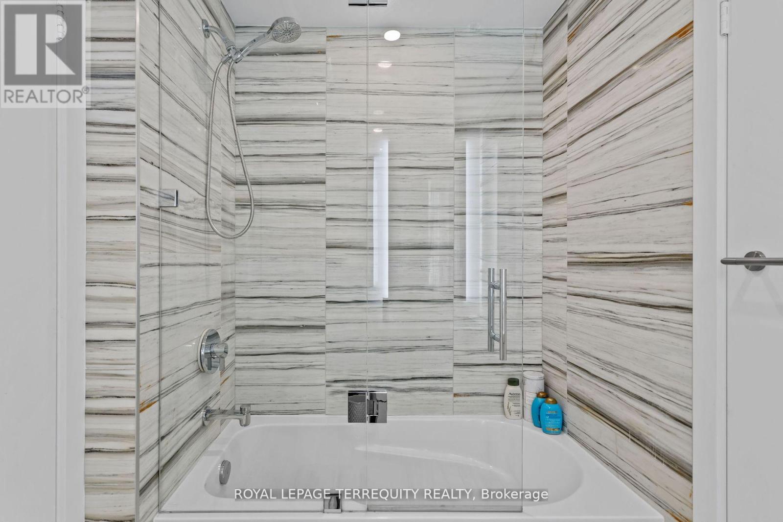 1201 - 199 Richmond Street W, Toronto, Ontario  M5V 0H4 - Photo 8 - C12803208