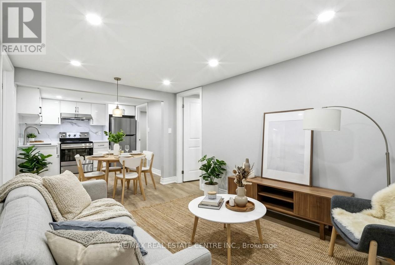 Lower #1 - 35 Regatta Crescent, Toronto, Ontario  M2R 2X7 - Photo 3 - C12803306