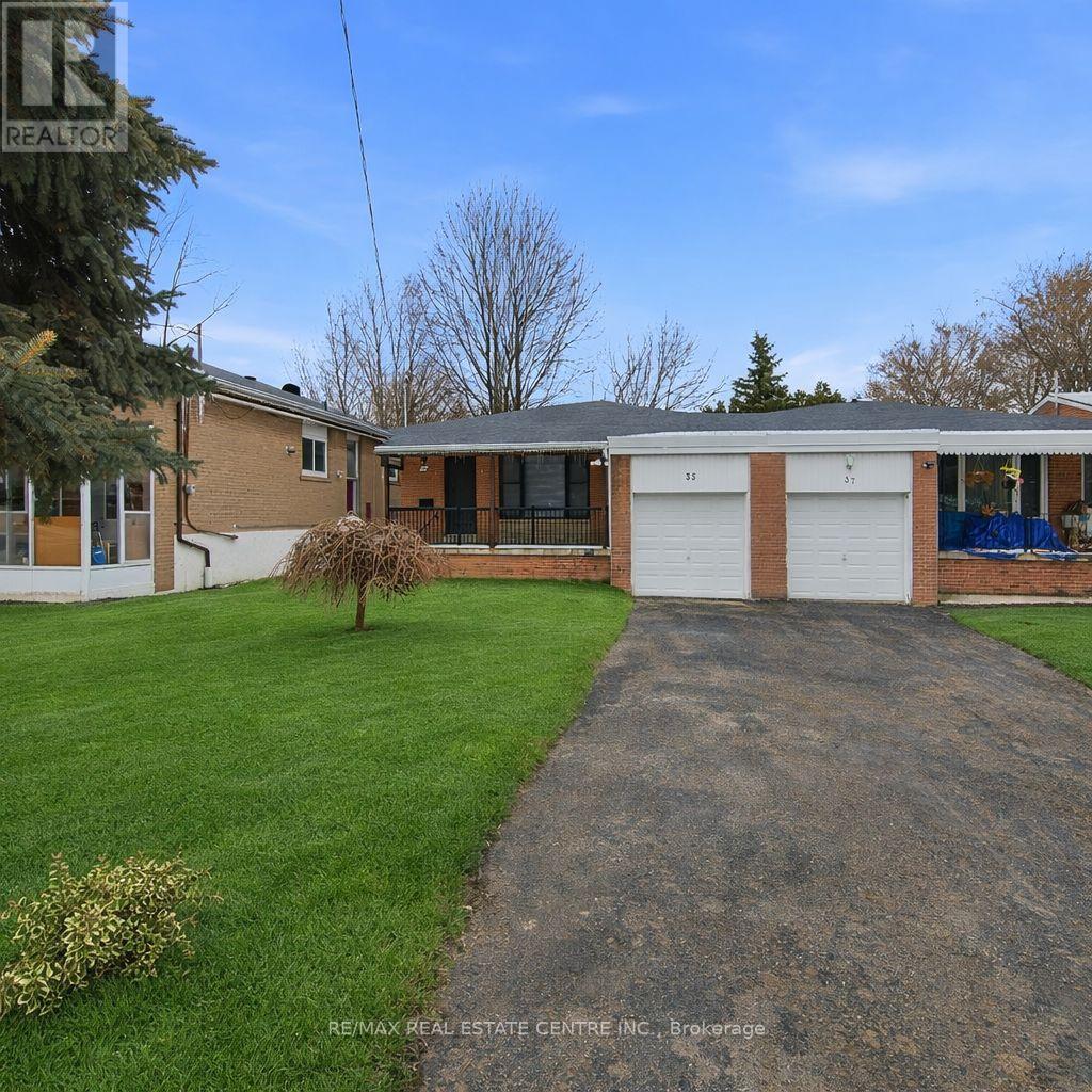 Lower #1 - 35 Regatta Crescent, Toronto, Ontario  M2R 2X7 - Photo 8 - C12803306