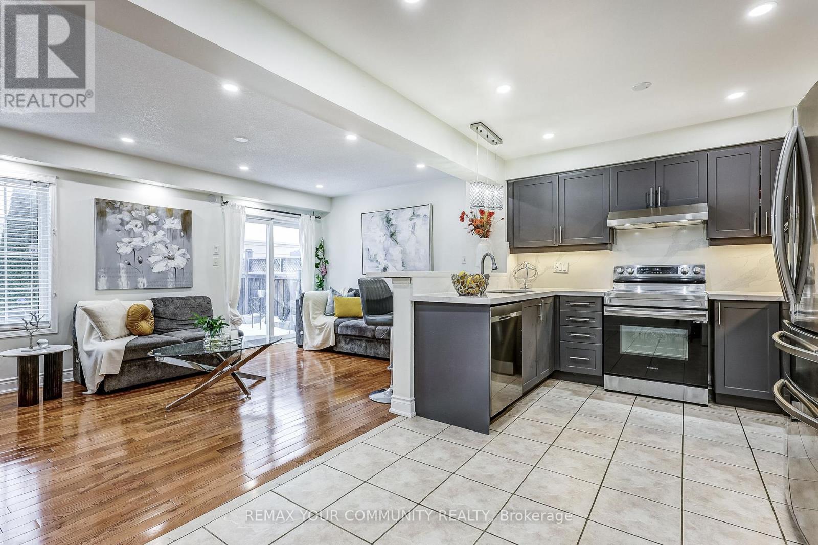 18 Tozer Crescent, Ajax, Ontario  L1T 4Z9 - Photo 17 - E12803132