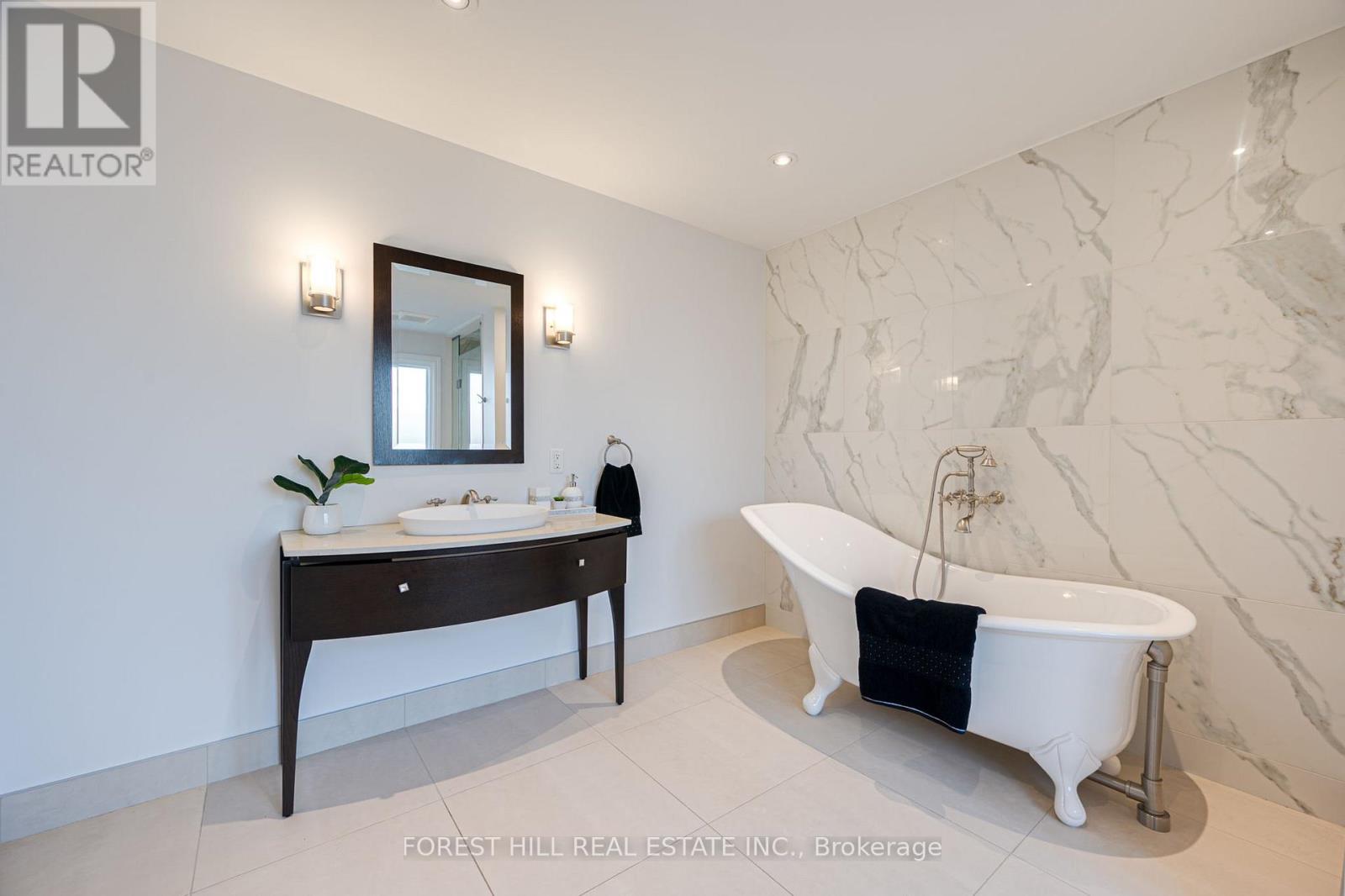 211 Franklin Avenue, Vaughan, Ontario  L4J 7L4 - Photo 28 - N12803308