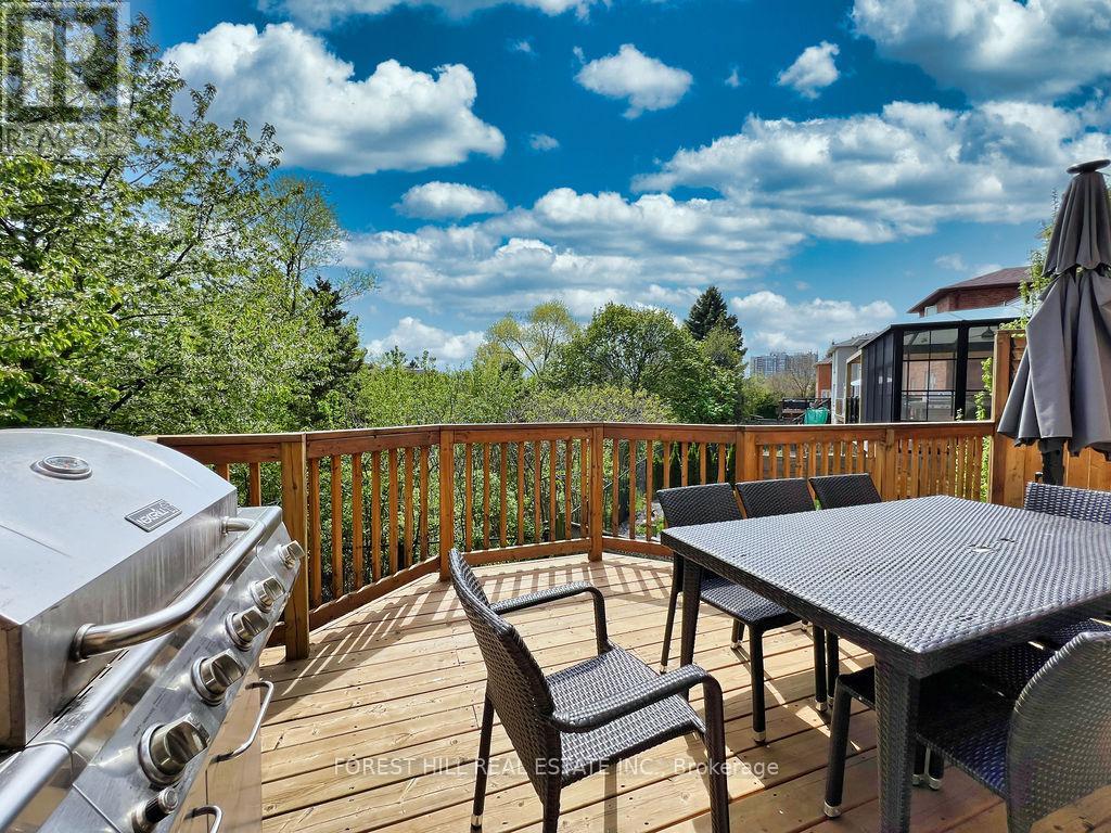 211 Franklin Avenue, Vaughan, Ontario  L4J 7L4 - Photo 4 - N12803308