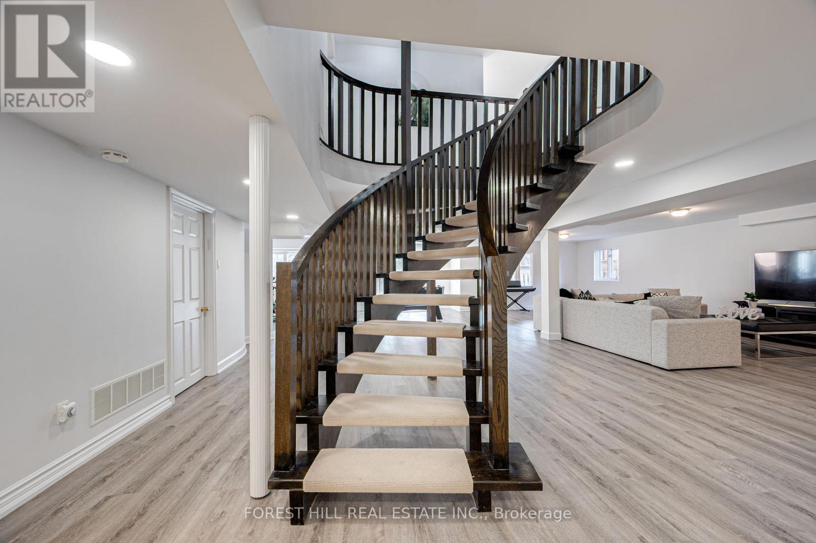 211 Franklin Avenue, Vaughan, Ontario  L4J 7L4 - Photo 41 - N12803308