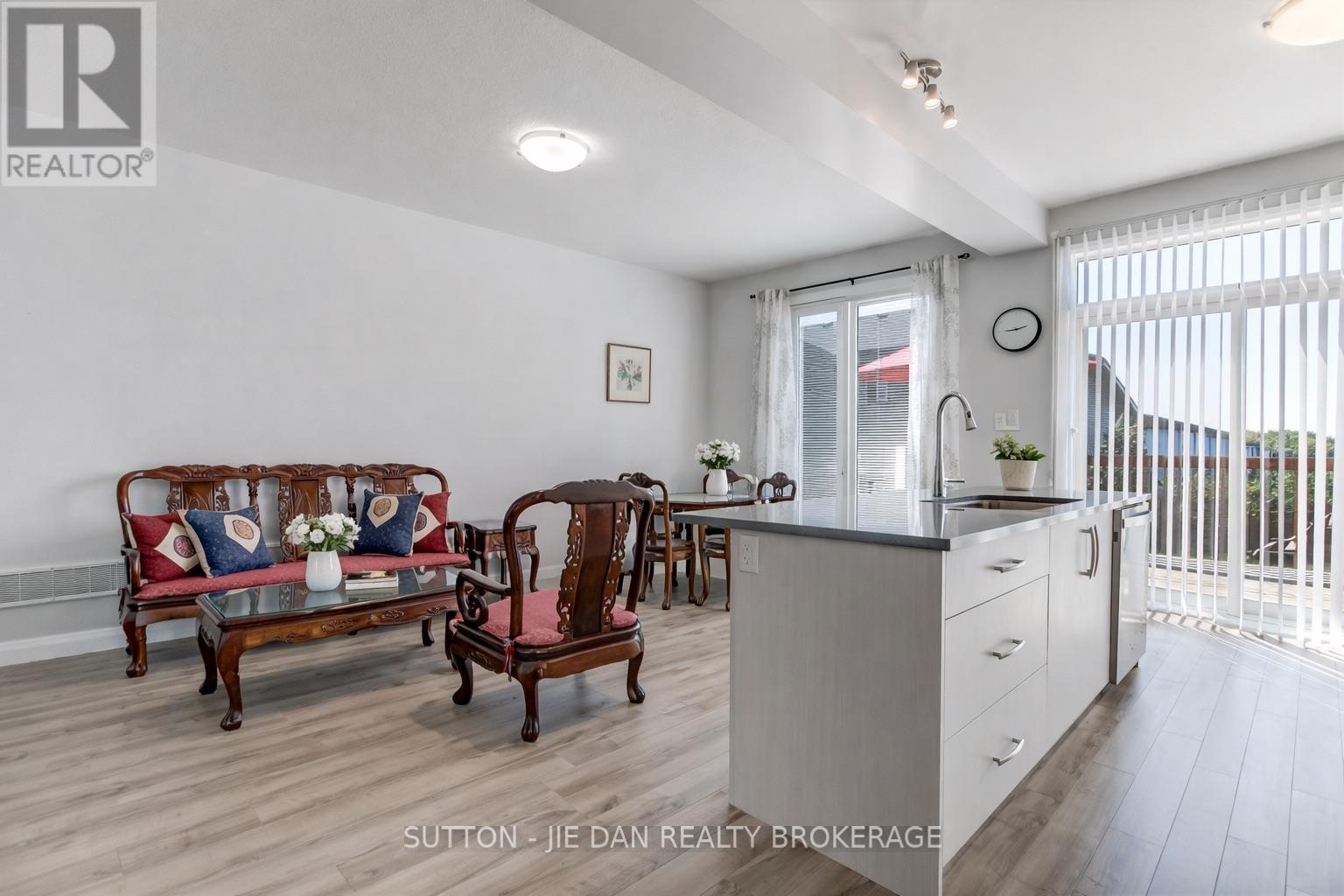 2 - 819 Kleinburg Drive, London North, Ontario  N5X 0N6 - Photo 7 - X12765114