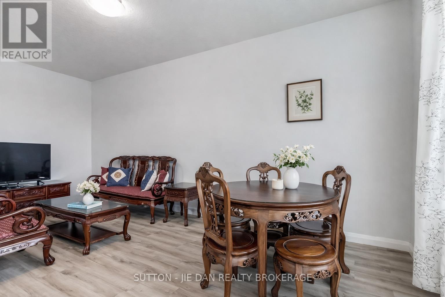 2 - 819 Kleinburg Drive, London North, Ontario  N5X 0N6 - Photo 8 - X12765114