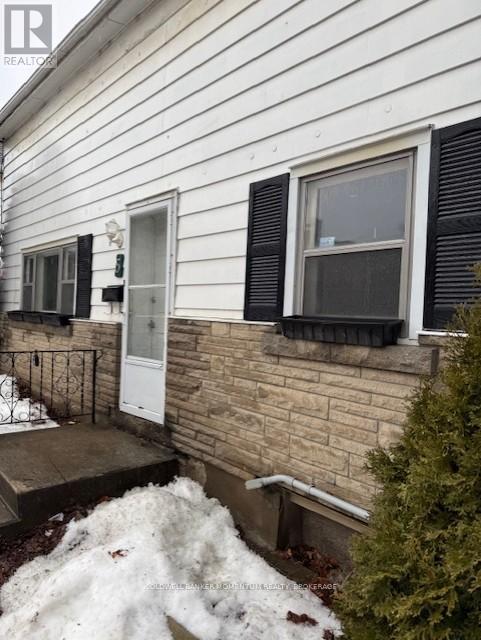 5 Tasker Street, St. Catharines, Ontario  L2R 3Z7 - Photo 2 - X12763776