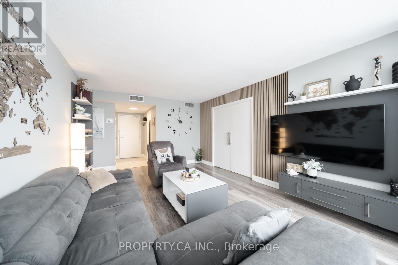 2201 - 1333 Bloor Street, Mississauga, Ontario  L4Y 3T6 - Photo 17 - W12803170