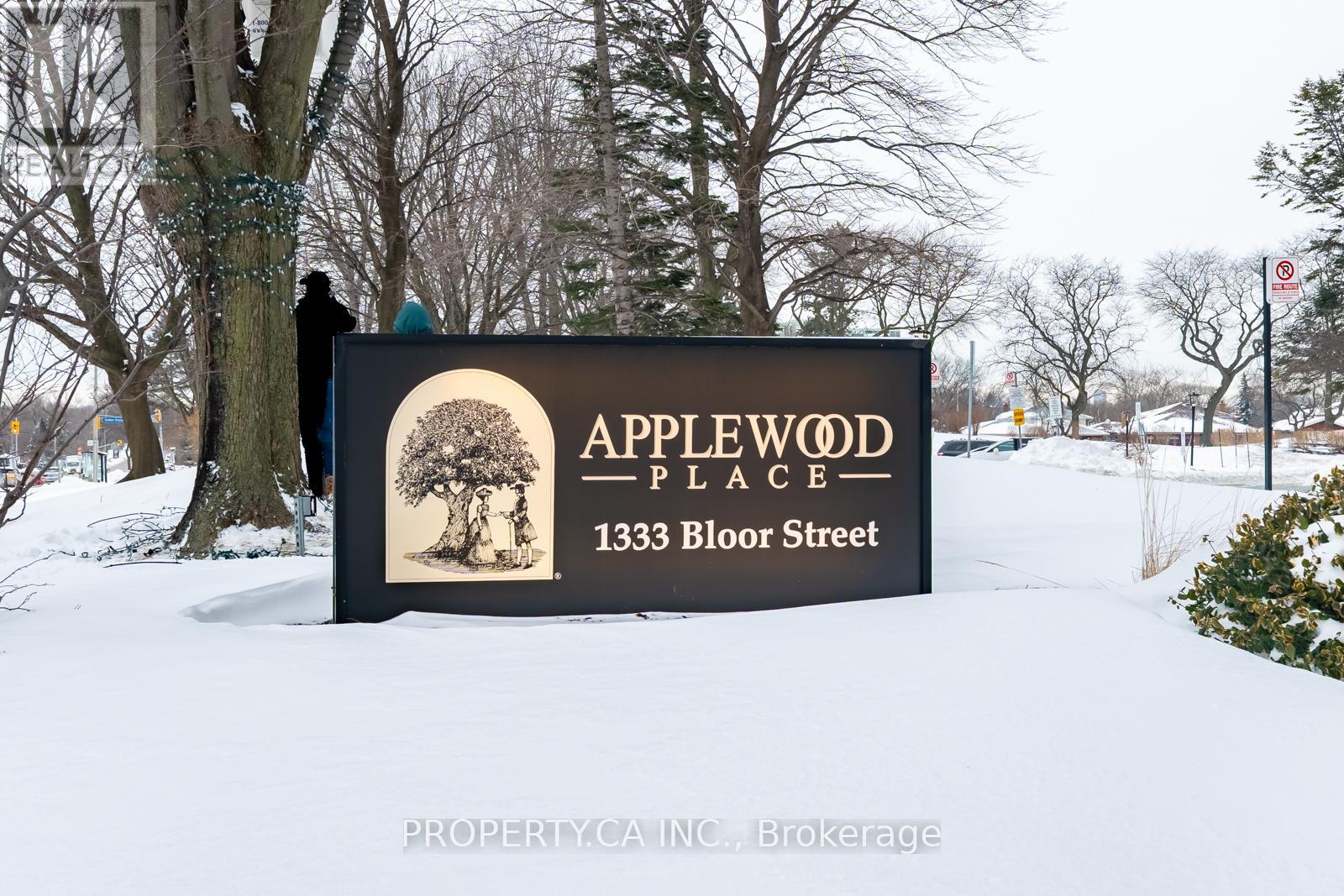 2201 - 1333 Bloor Street, Mississauga, Ontario  L4Y 3T6 - Photo 2 - W12803170