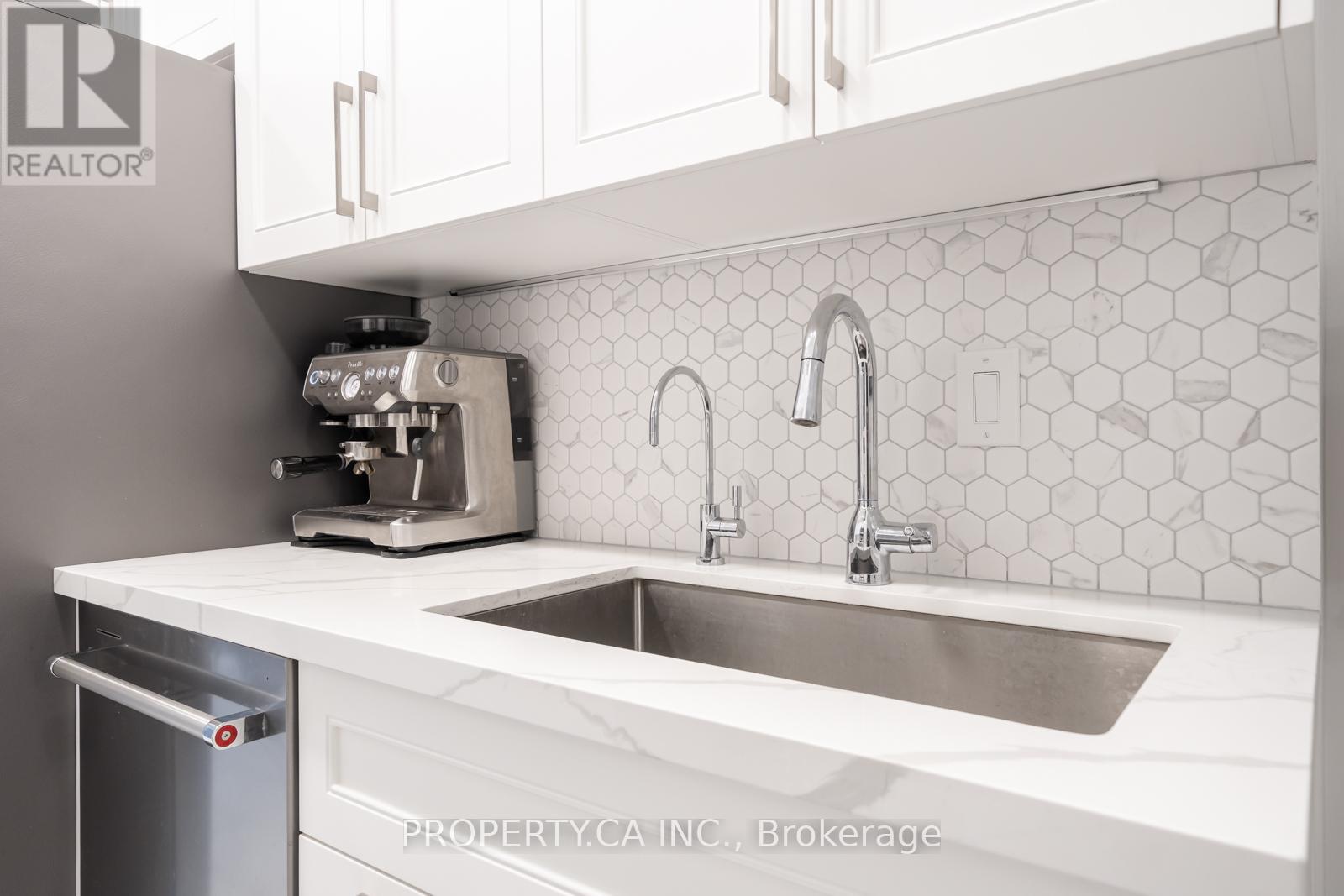 2201 - 1333 Bloor Street, Mississauga, Ontario  L4Y 3T6 - Photo 34 - W12803170