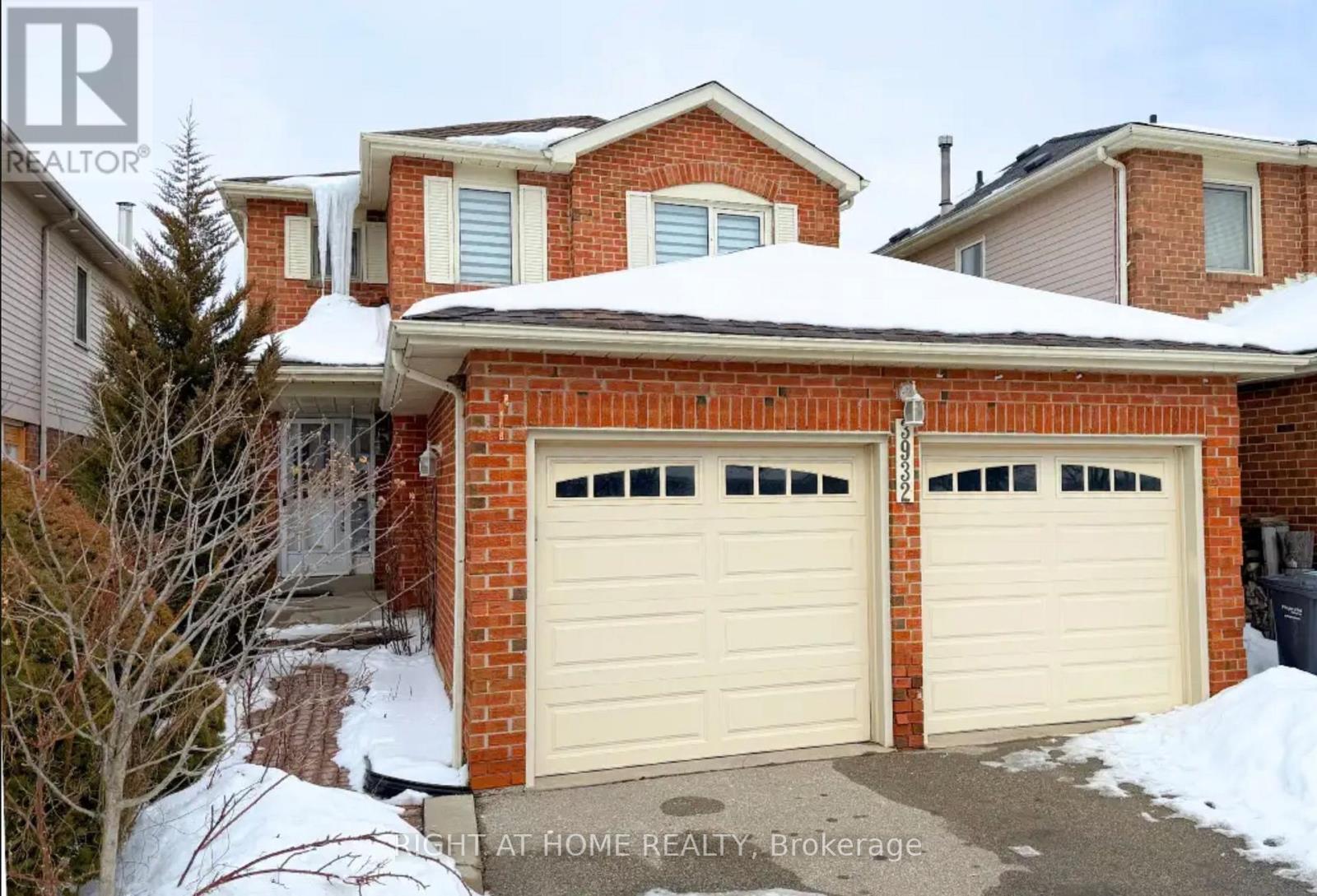 3932 Rushton Crescent, Mississauga, Ontario  L5L 4H8 - Photo 1 - W12803172