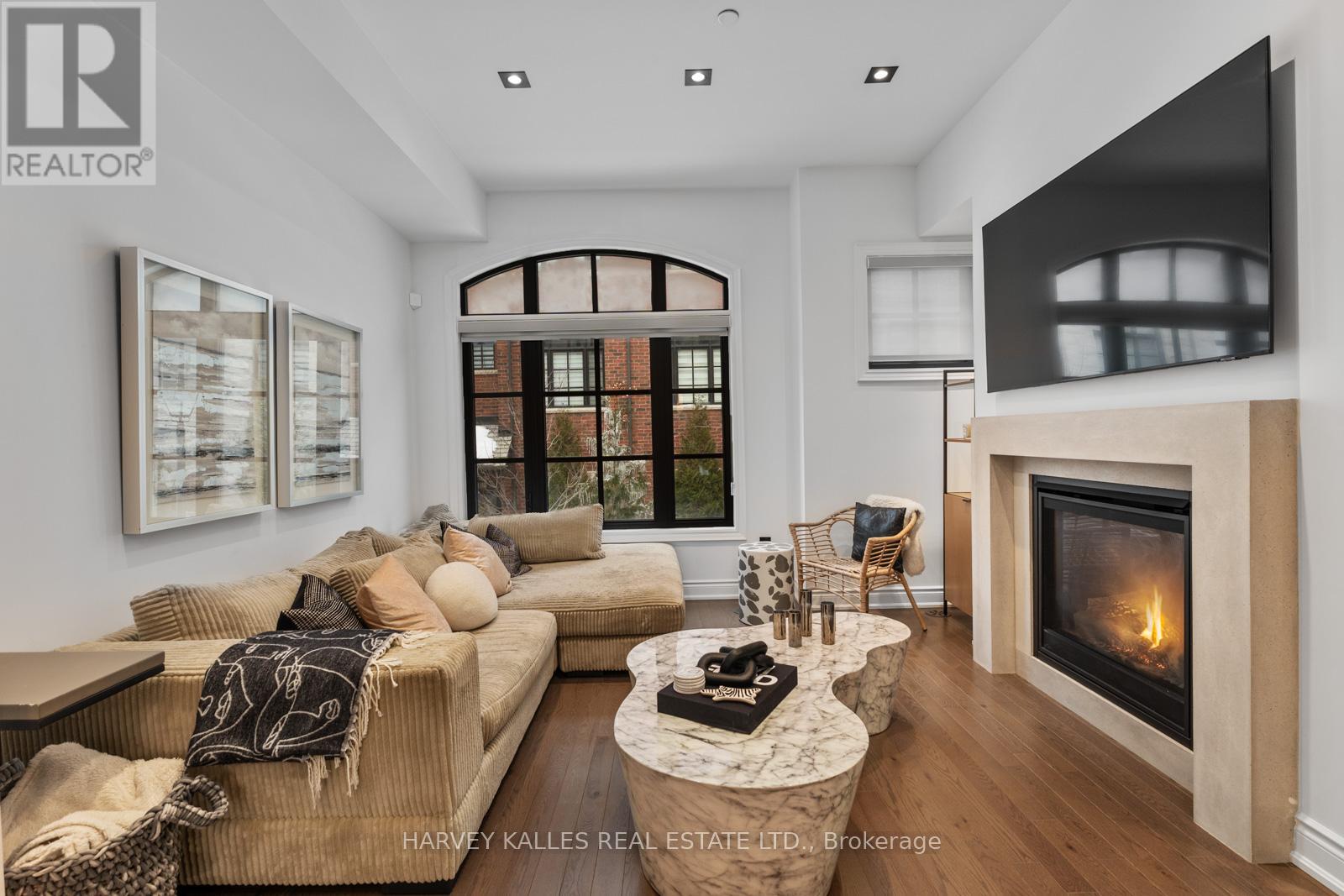 20 - 80 Daisy Avenue, Toronto, Ontario  M8W 0B7 - Photo 3 - W12803182