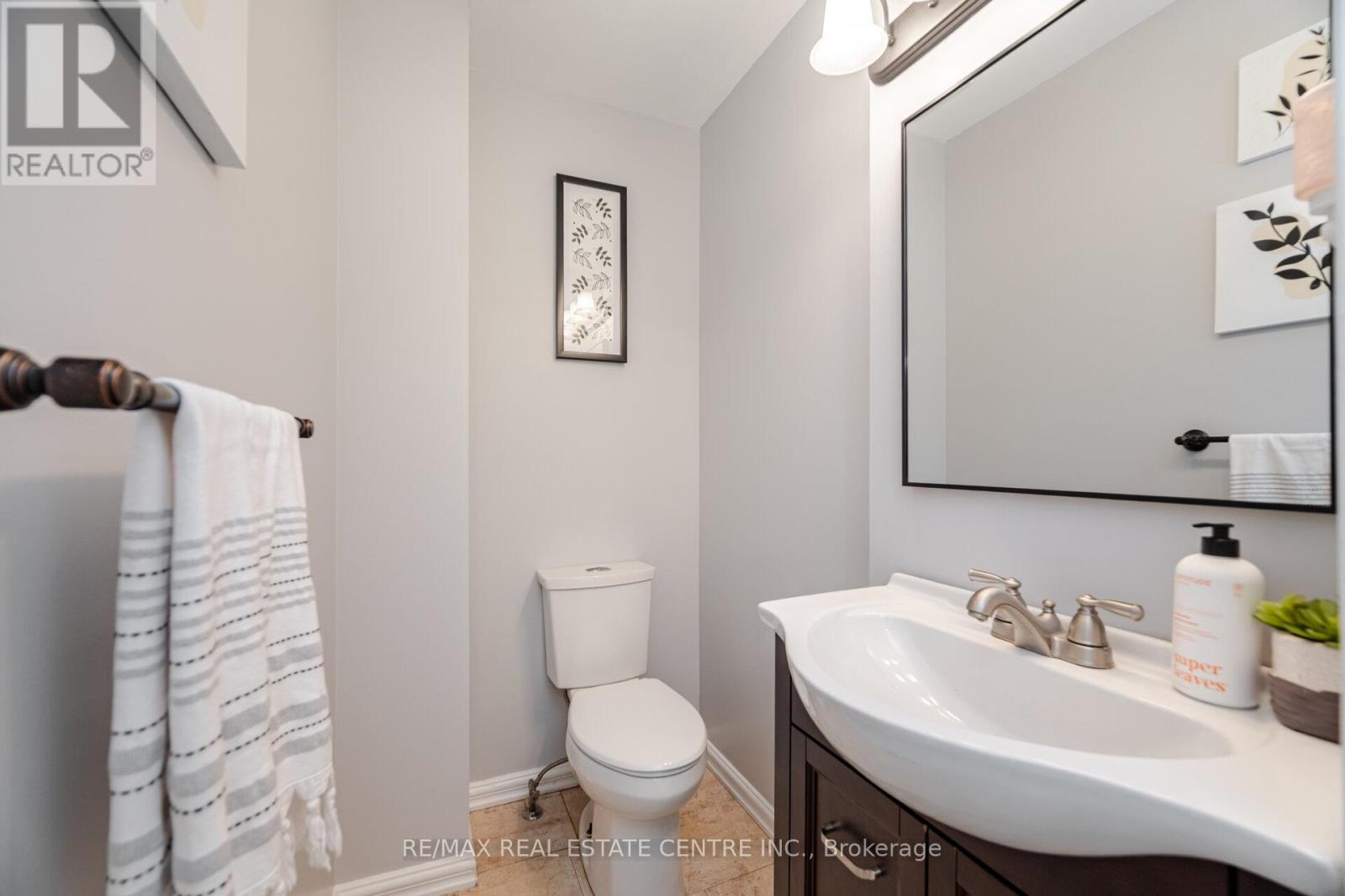 3017 Glace Bay Road, Mississauga, Ontario  L5N 2J9 - Photo 14 - W12803222