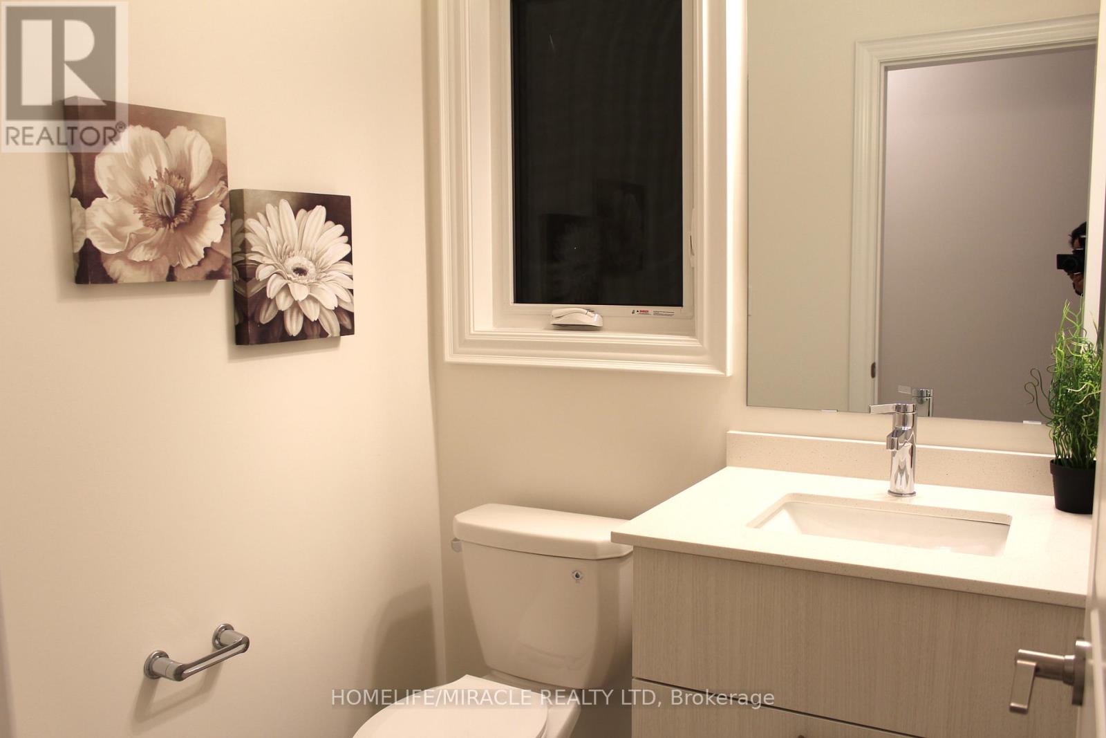 94 Bermondsey Way, Brampton, Ontario  L6Y 6K9 - Photo 8 - W12803270