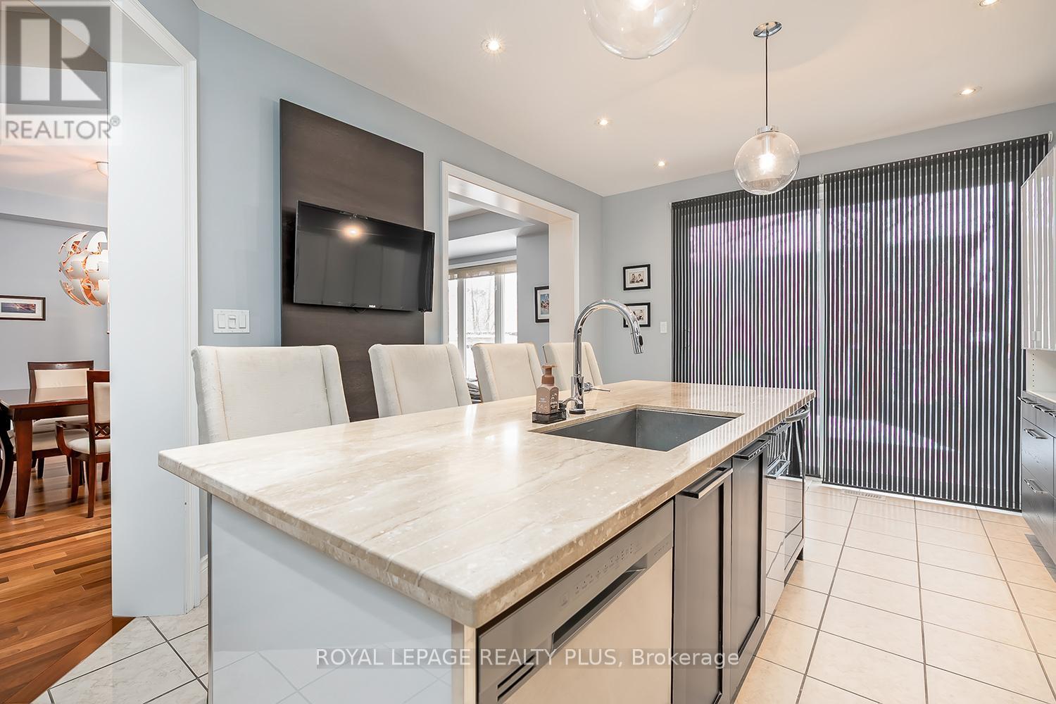 329 Tonelli Lane, Milton, Ontario  L9T 0N8 - Photo 6 - W12803296