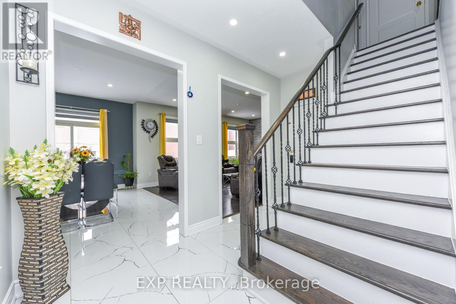 7 Chapparal Drive, Brampton, Ontario  L6R 3C5 - Photo 12 - W12803316