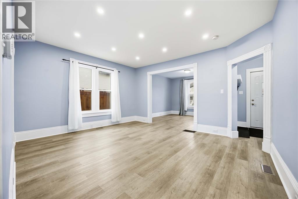 243 Brock Street South, Sarnia, Ontario  N7T 2W5 - Photo 4 - 26003579