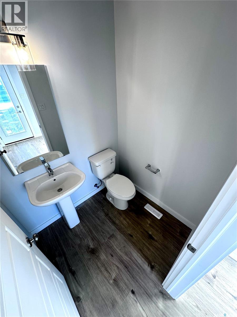 1121 Camden Gardens, White City, Saskatchewan  S4L 0G1 - Photo 5 - SK028873