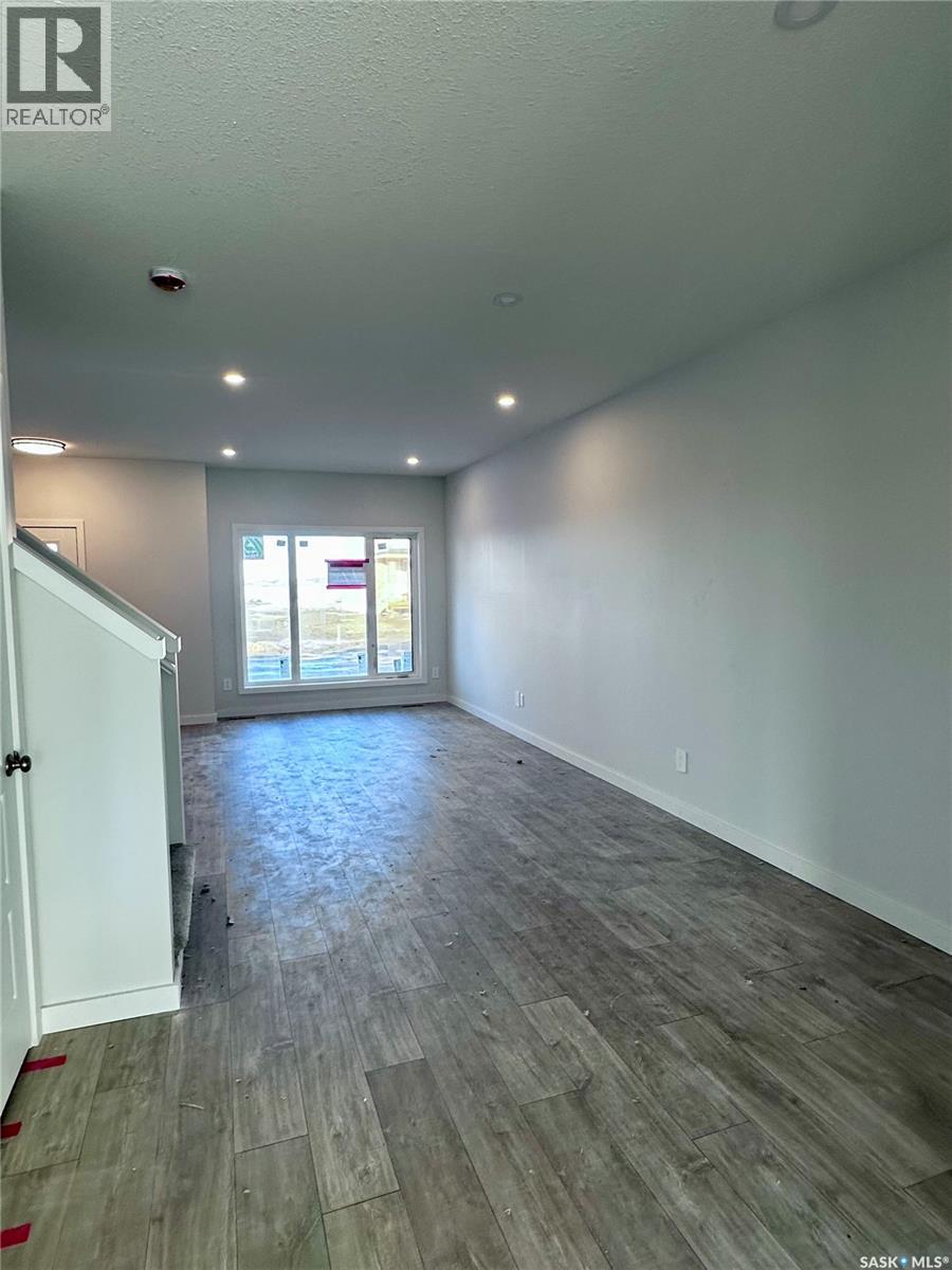 1123 Camden Gardens, White City, Saskatchewan  S4L 0G1 - Photo 2 - SK028872