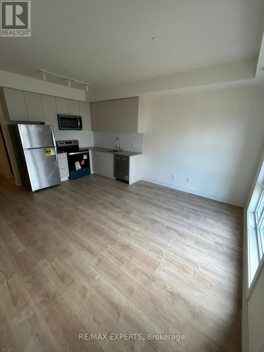 303c3 - 16 Melbourne Avenue, St. Catharines, Ontario  L2P 3J8 - Photo 1 - X12803140