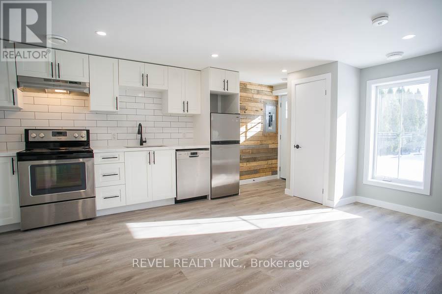 2 - 44 Grey Street, Brantford, Ontario  N3T 2S9 - Photo 3 - X12803196