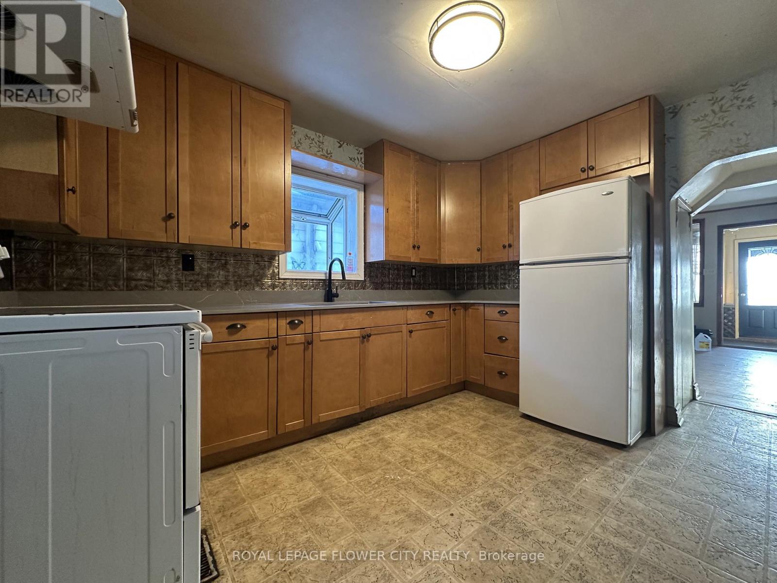 1248 Mcewan Avenue, Windsor, Ontario  N9B 2G7 - Photo 7 - X12803228