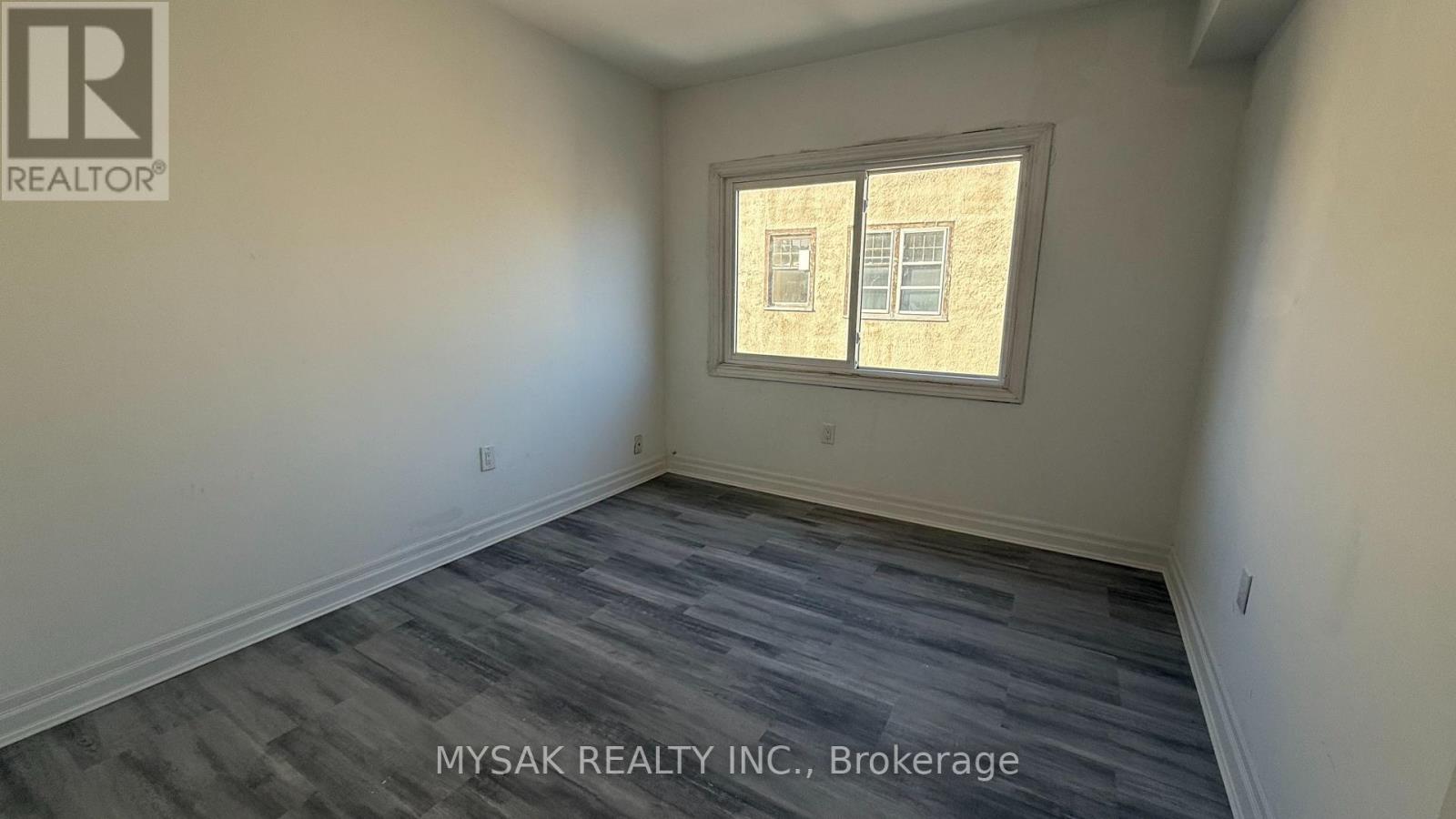 7 King Street, St. Catharines, Ontario  L2R 5H9 - Photo 12 - X12803268