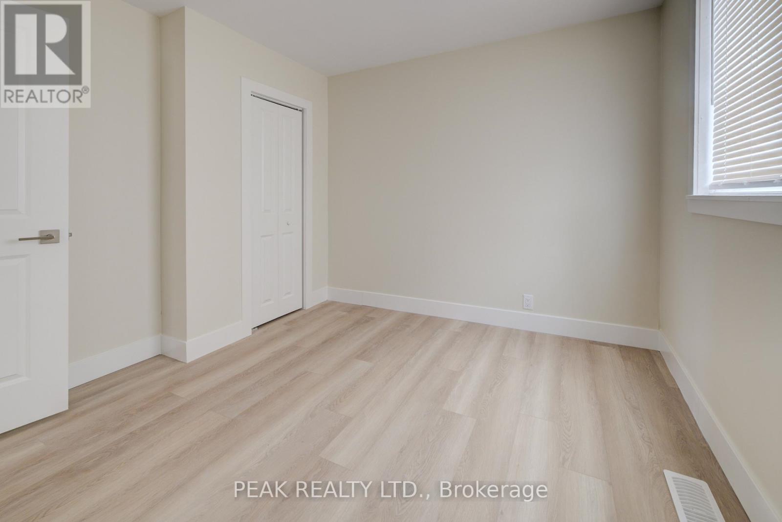 155 Wellington Street, Kitchener, Ontario  N2H 5J9 - Photo 10 - X12803290