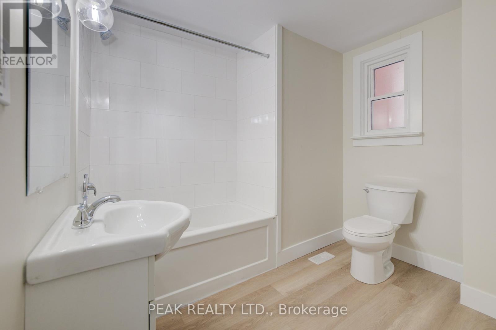 155 Wellington Street, Kitchener, Ontario  N2H 5J9 - Photo 11 - X12803290