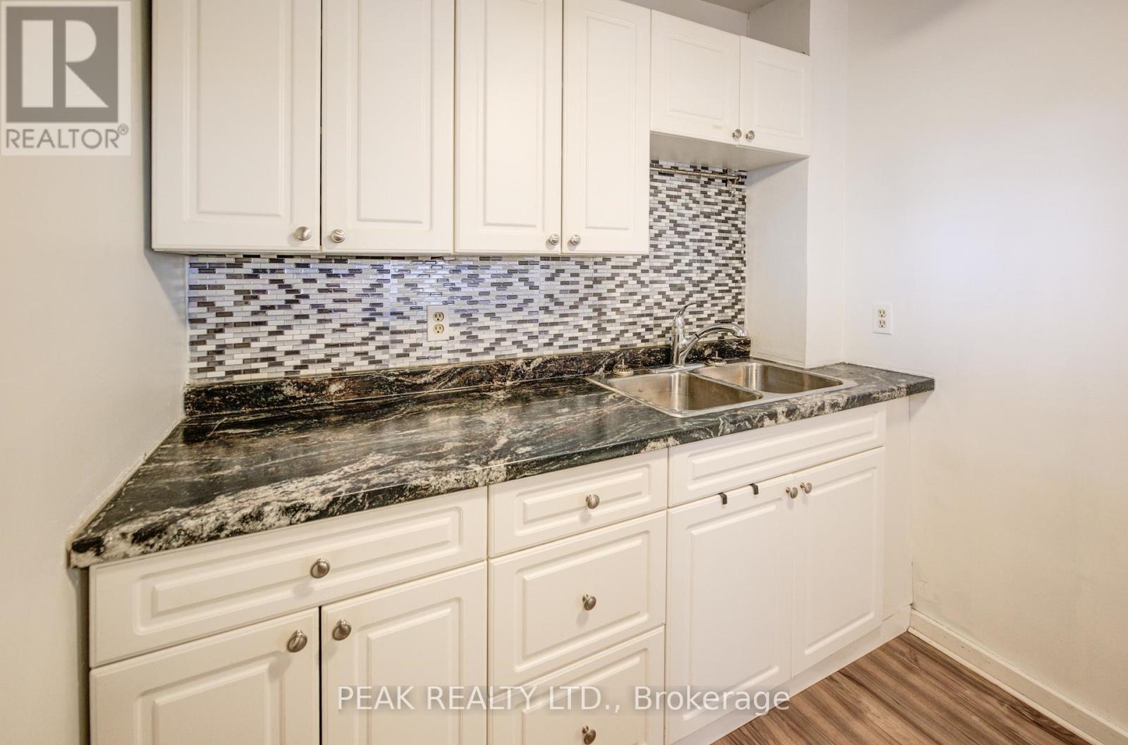 155 Wellington Street, Kitchener, Ontario  N2H 5J9 - Photo 28 - X12803290