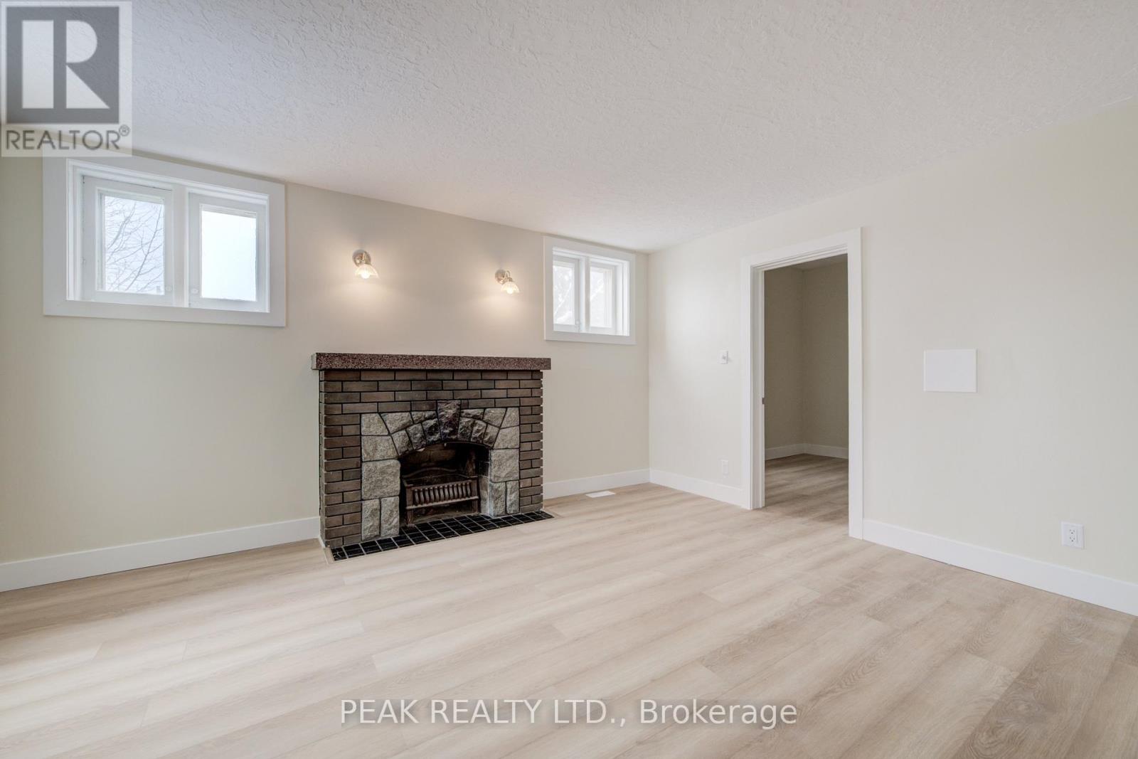 155 Wellington Street, Kitchener, Ontario  N2H 5J9 - Photo 7 - X12803290