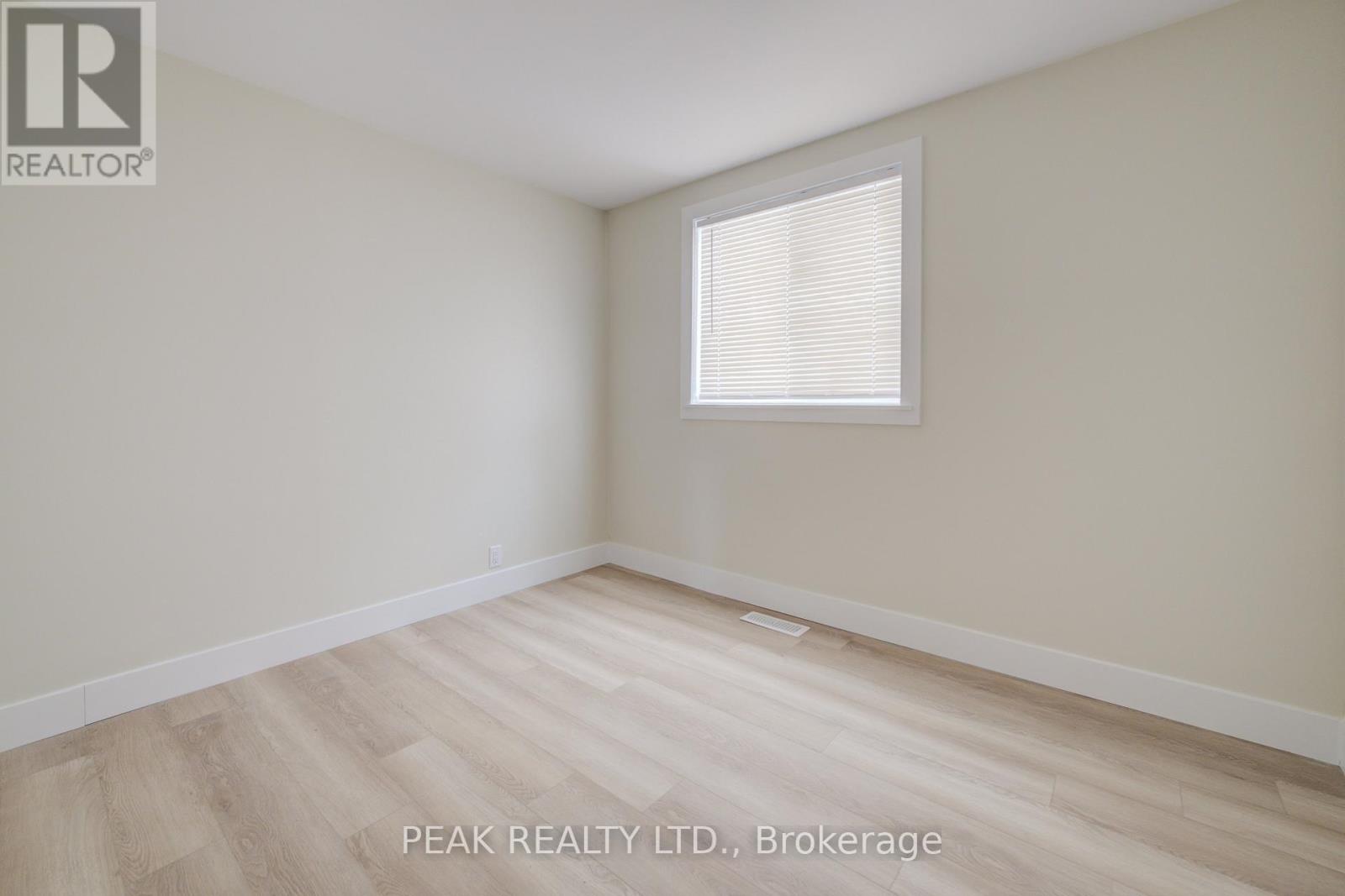 155 Wellington Street, Kitchener, Ontario  N2H 5J9 - Photo 8 - X12803290