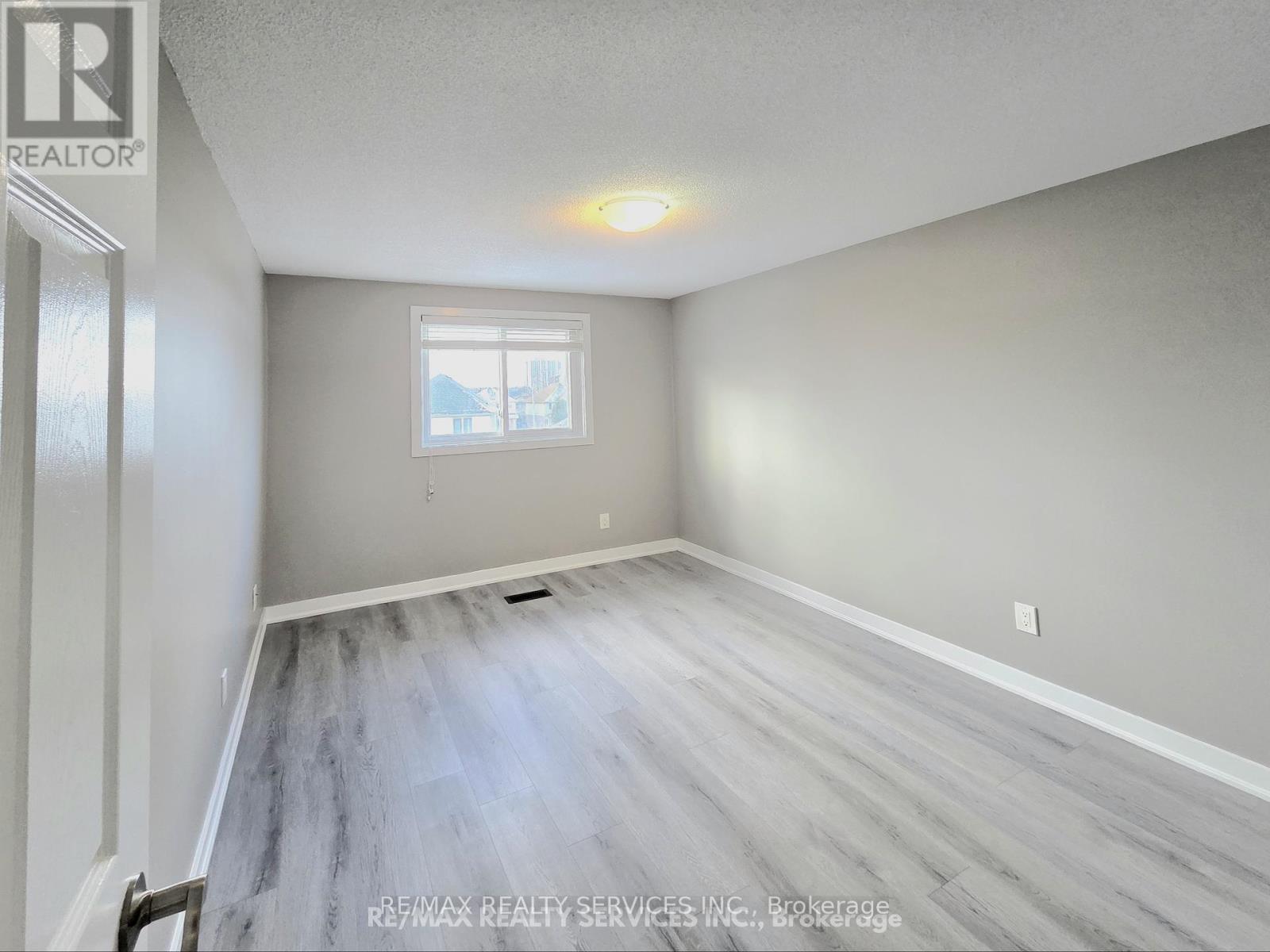 662 Elgin Street N, Cambridge, Ontario  N1R 7W5 - Photo 35 - X12803310