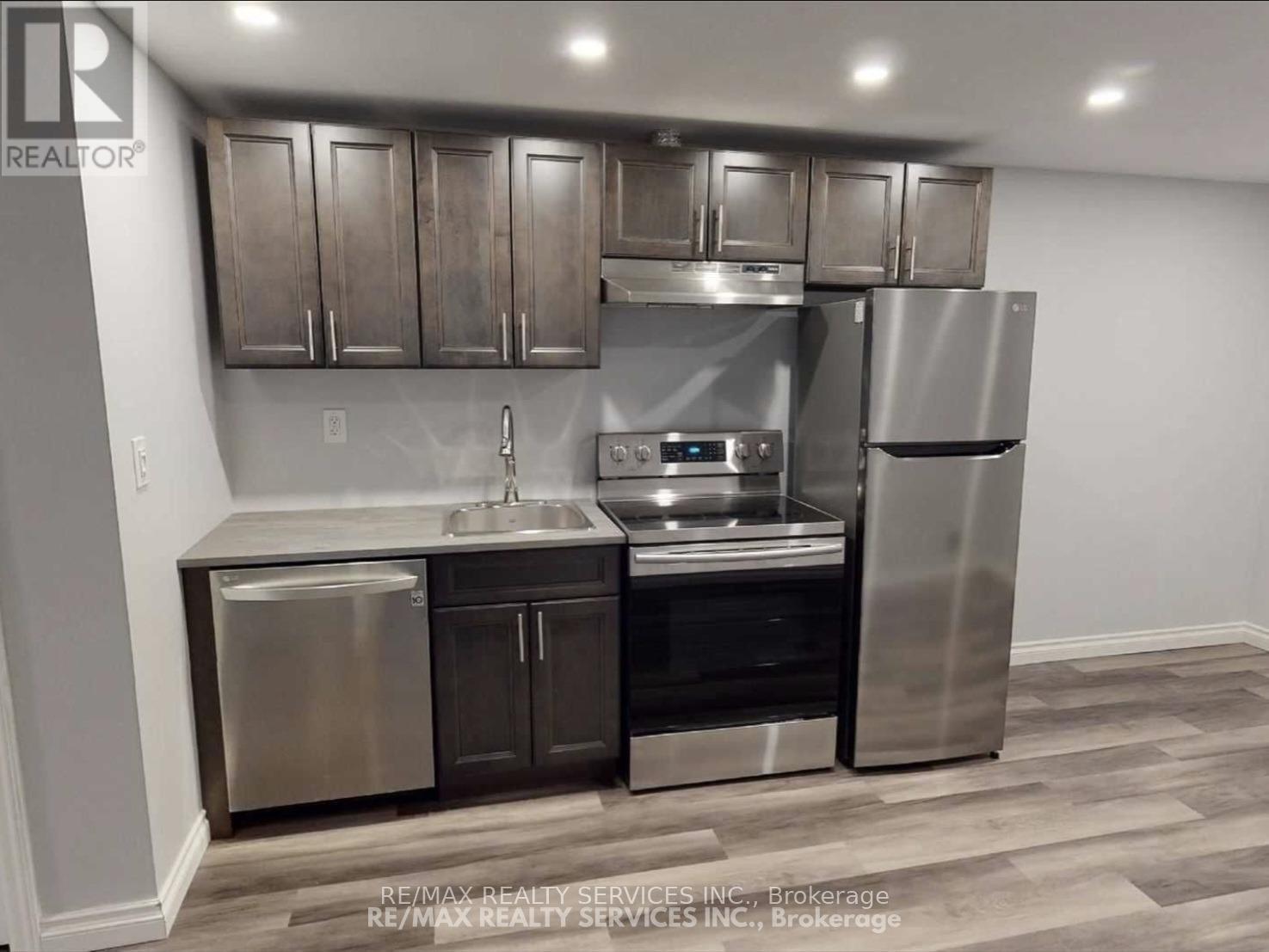 662 Elgin Street N, Cambridge, Ontario  N1R 7W5 - Photo 44 - X12803310