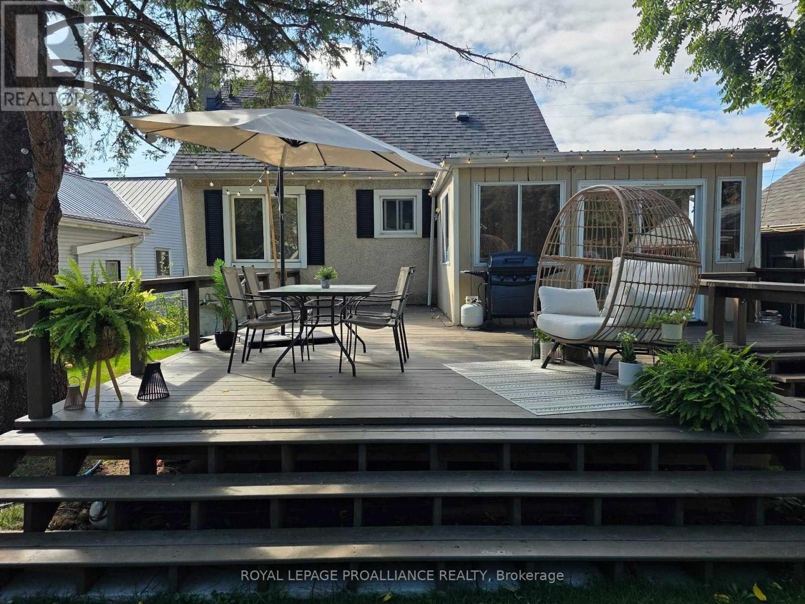 76 Benjamin Street, Belleville (Belleville Ward), Ontario  K8P 1P9 - Photo 21 - X12803370