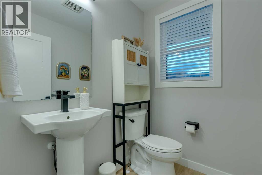 2327 77 Street Sw, Calgary, Alberta  T3H 6E1 - Photo 20 - A2284987