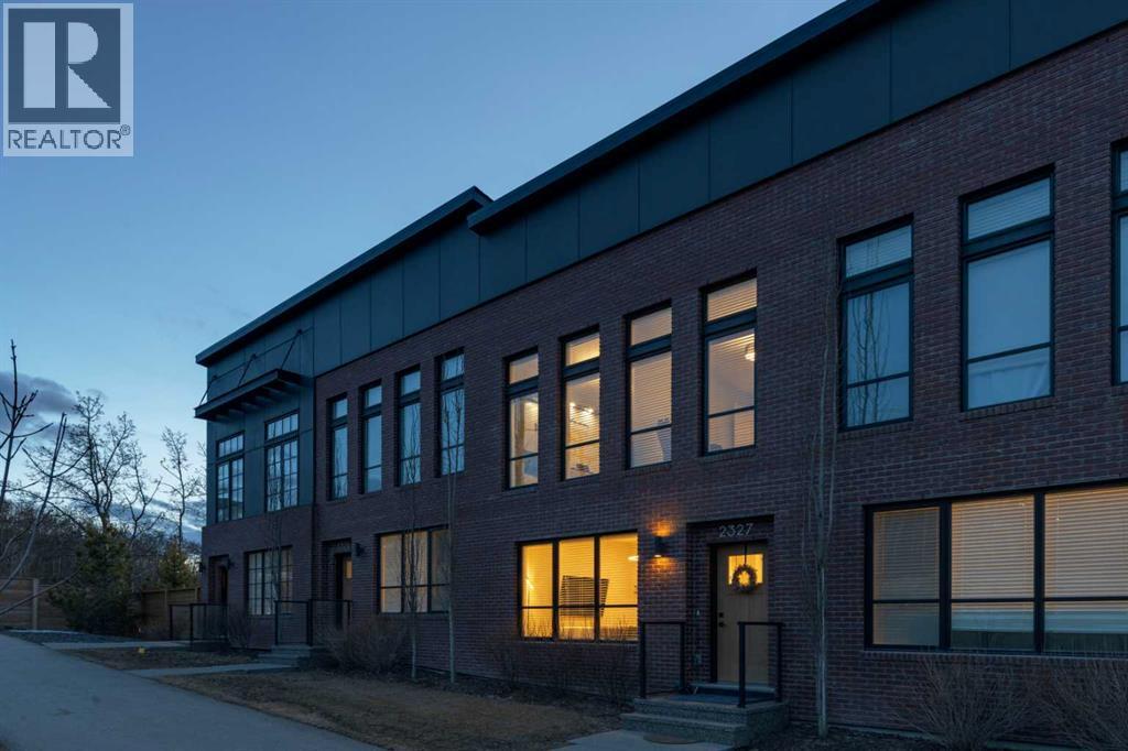 2327 77 Street Sw, Calgary, Alberta  T3H 6E1 - Photo 2 - A2284987