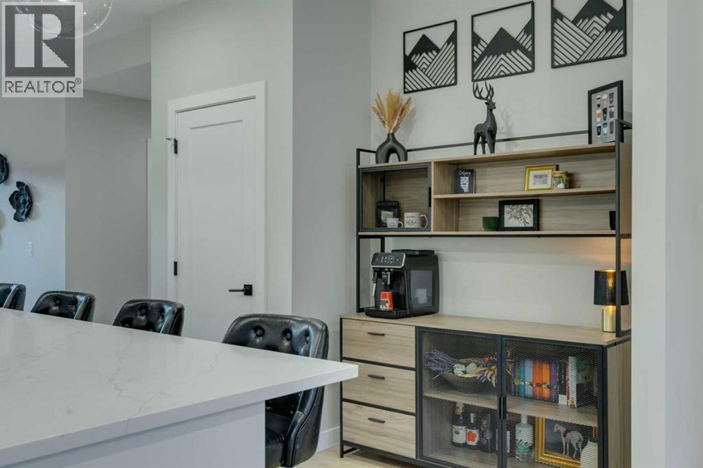 2327 77 Street Sw, Calgary, Alberta  T3H 6E1 - Photo 13 - A2284987