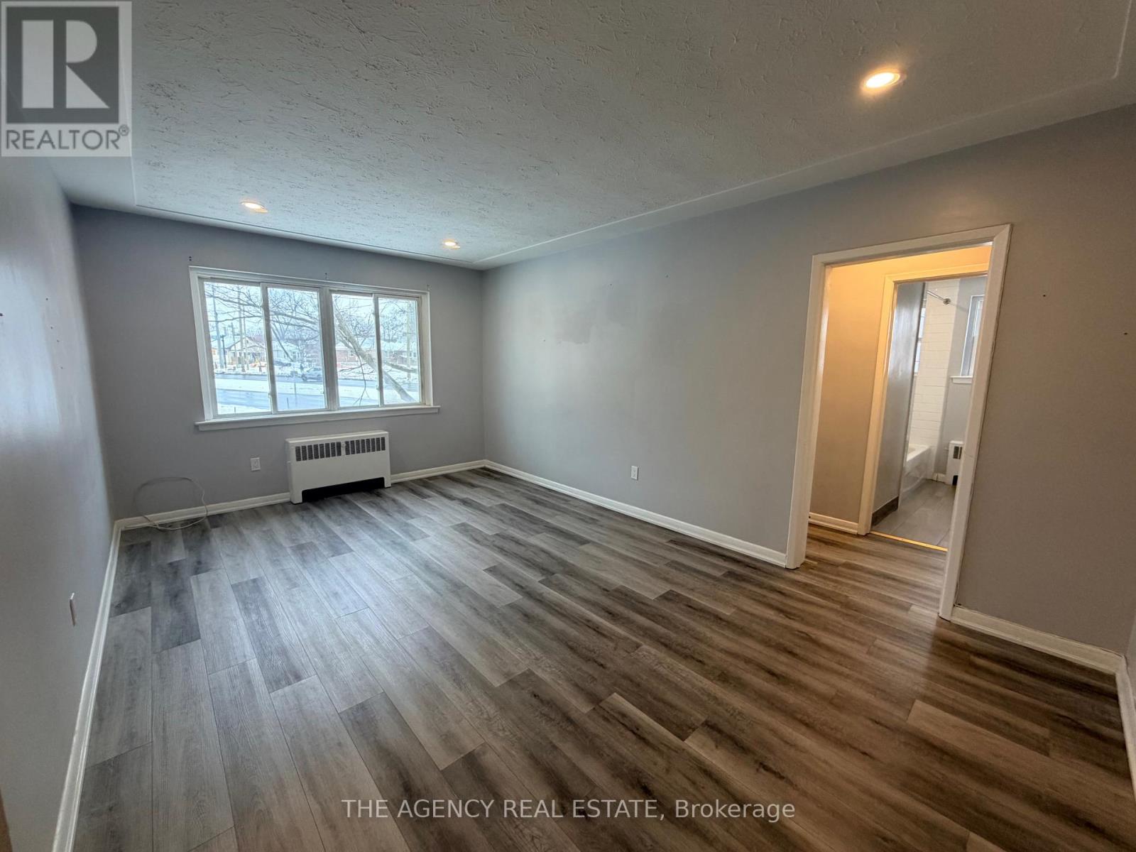 63 Wellington Road, London South, Ontario  N6C 4M7 - Photo 4 - X12803358