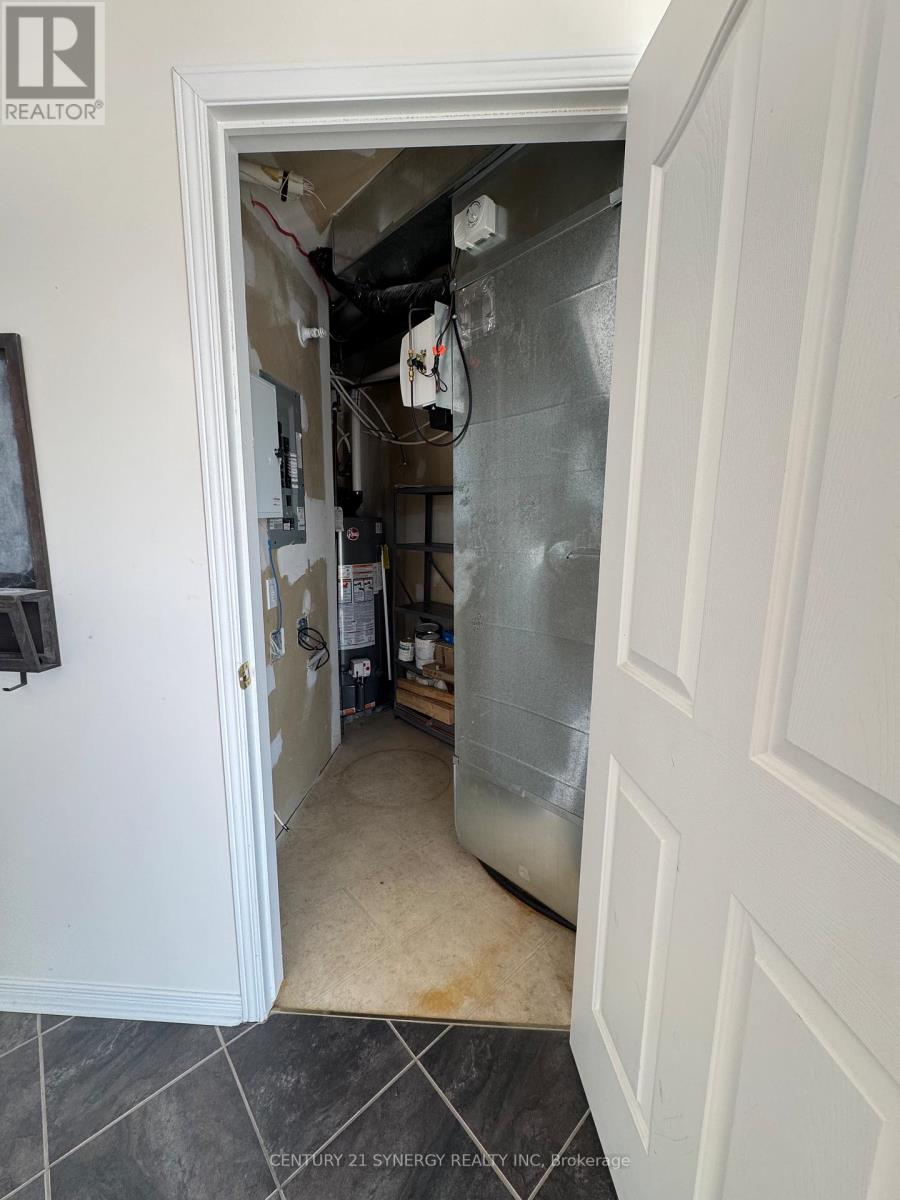 4 - 280 Tivoli Private, Ottawa, Ontario  K2E 0A6 - Photo 11 - X12803418