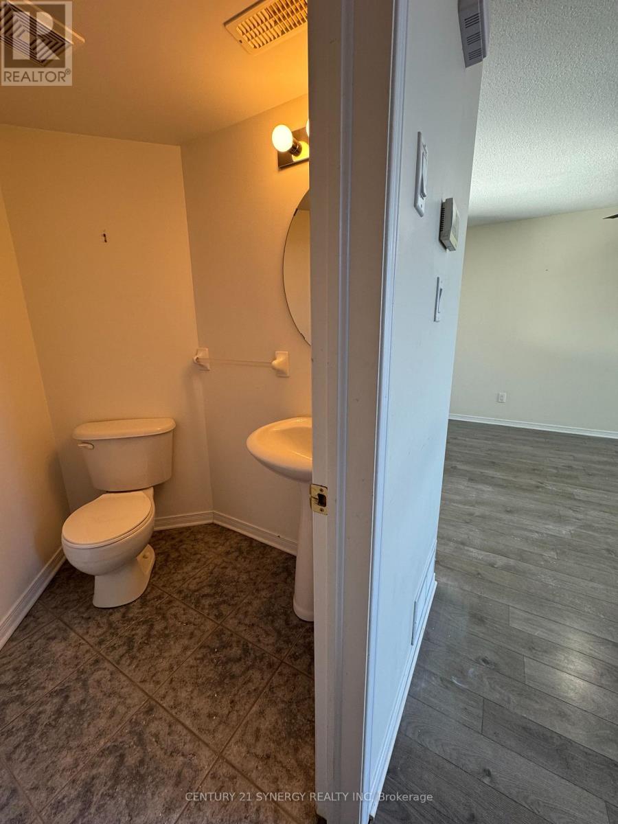 4 - 280 Tivoli Private, Ottawa, Ontario  K2E 0A6 - Photo 5 - X12803418