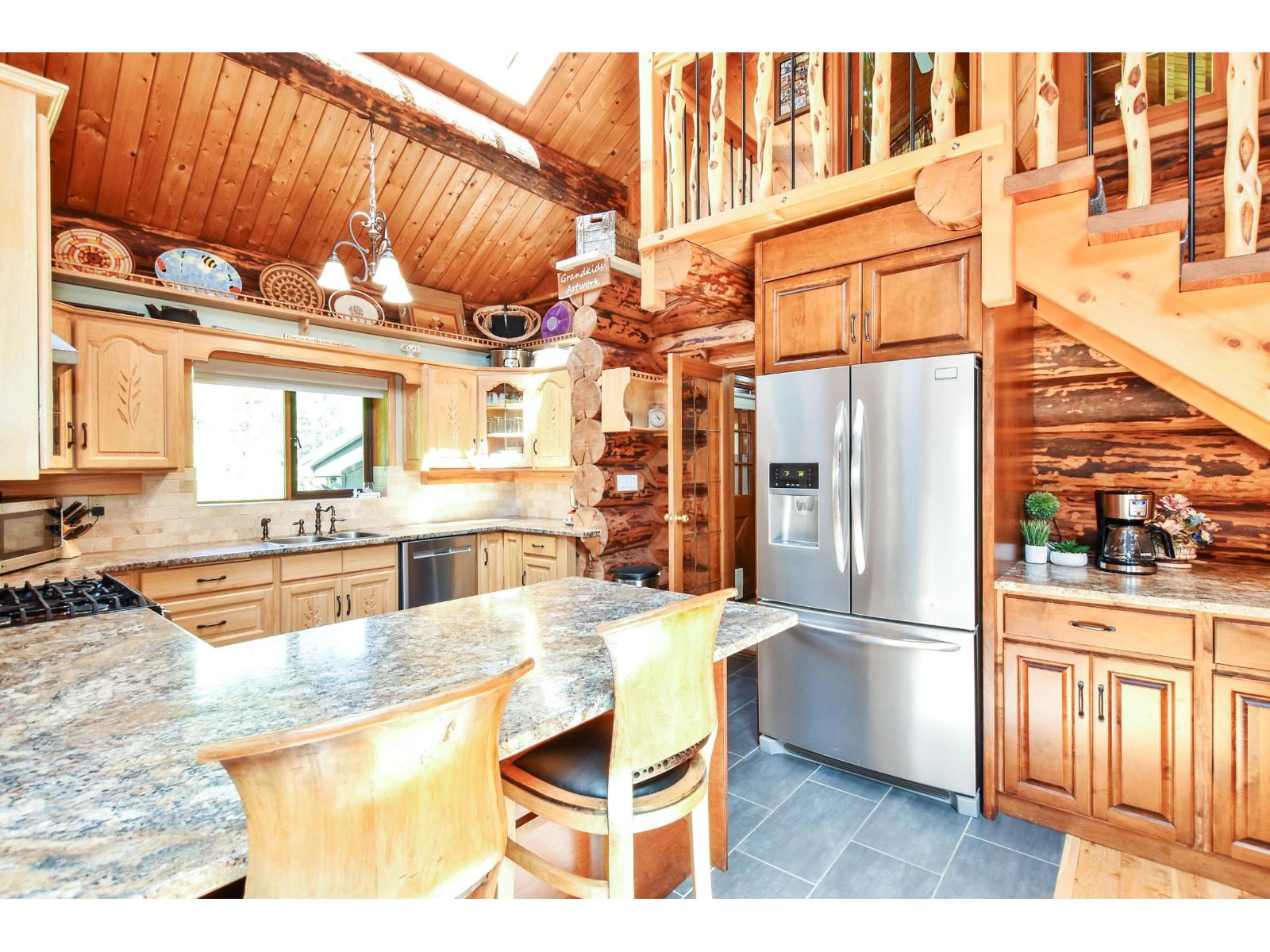 9921 Watt Street, Mission, British Columbia  V2V 0B6 - Photo 10 - R3091695