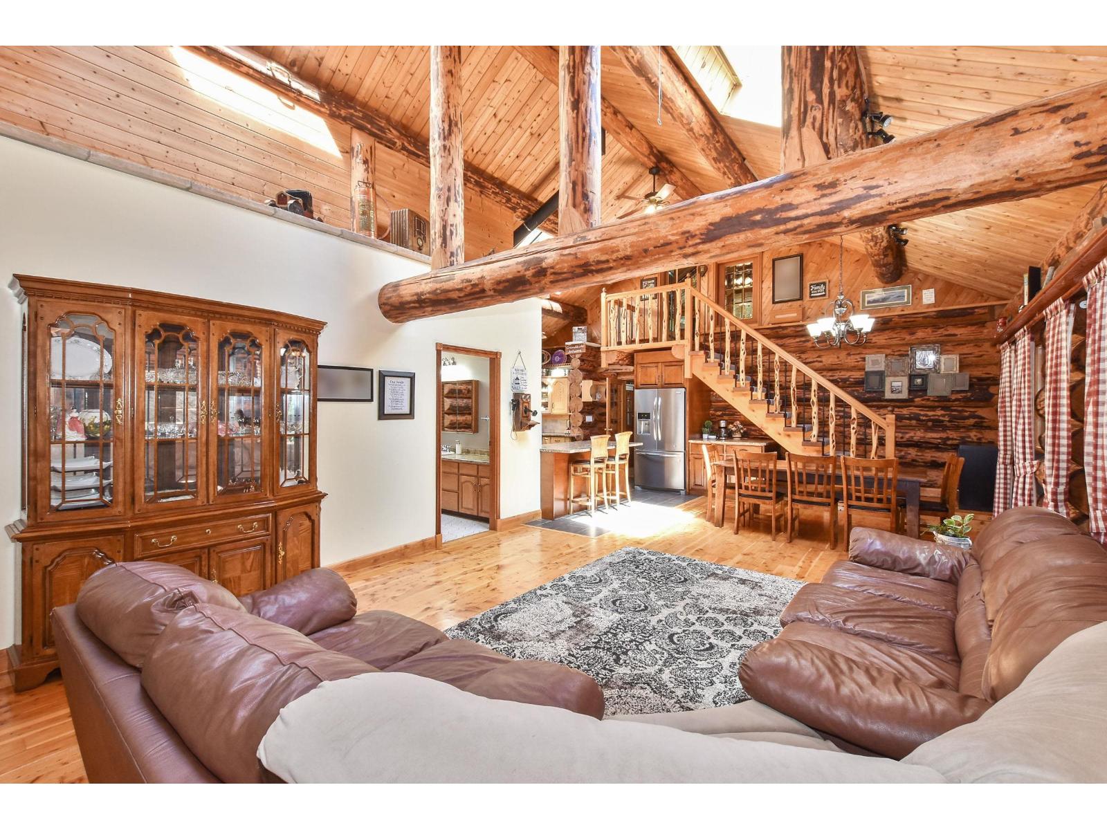 9921 Watt Street, Mission, British Columbia  V2V 0B6 - Photo 7 - R3091695