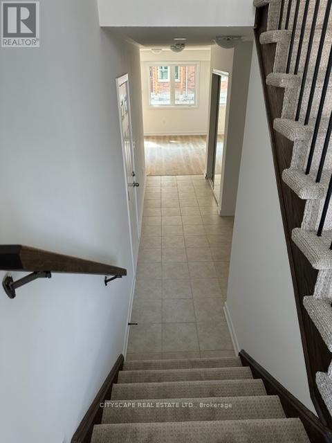 8 Andrew Knowles Lane, East Gwillimbury, Ontario  L0G 1M0 - Photo 12 - N12669922