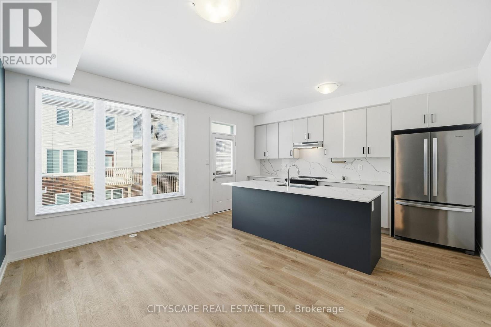 8 Andrew Knowles Lane, East Gwillimbury, Ontario  L0G 1M0 - Photo 3 - N12669922